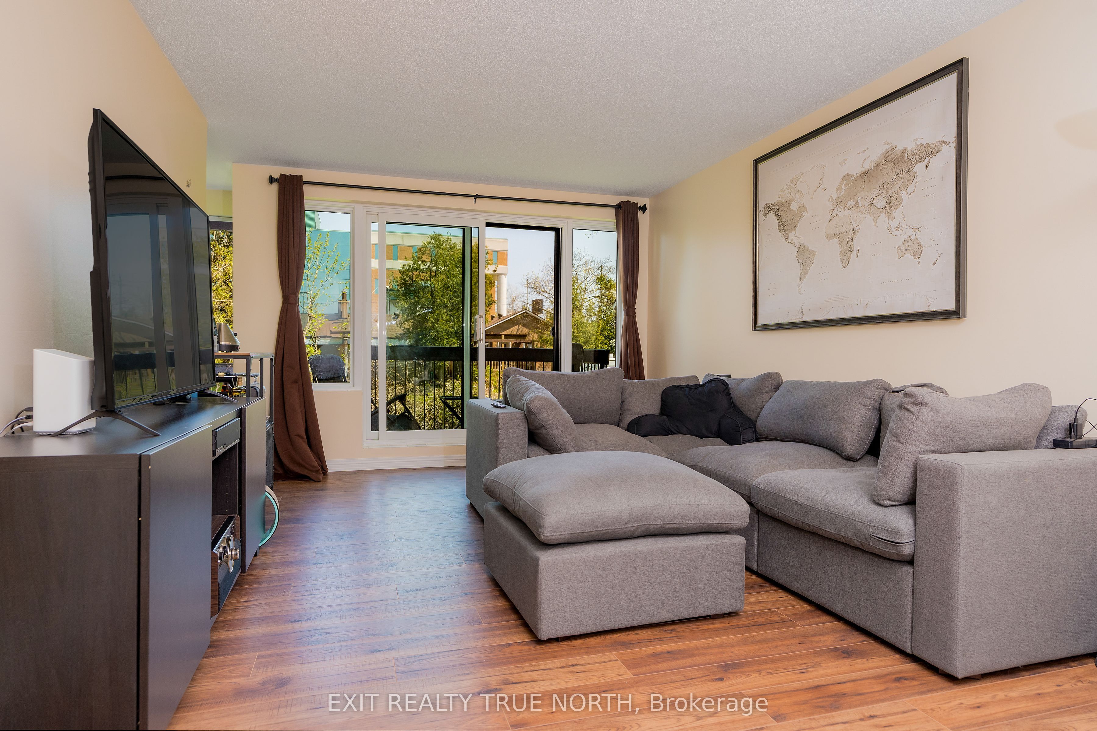 850 6th Street E 204