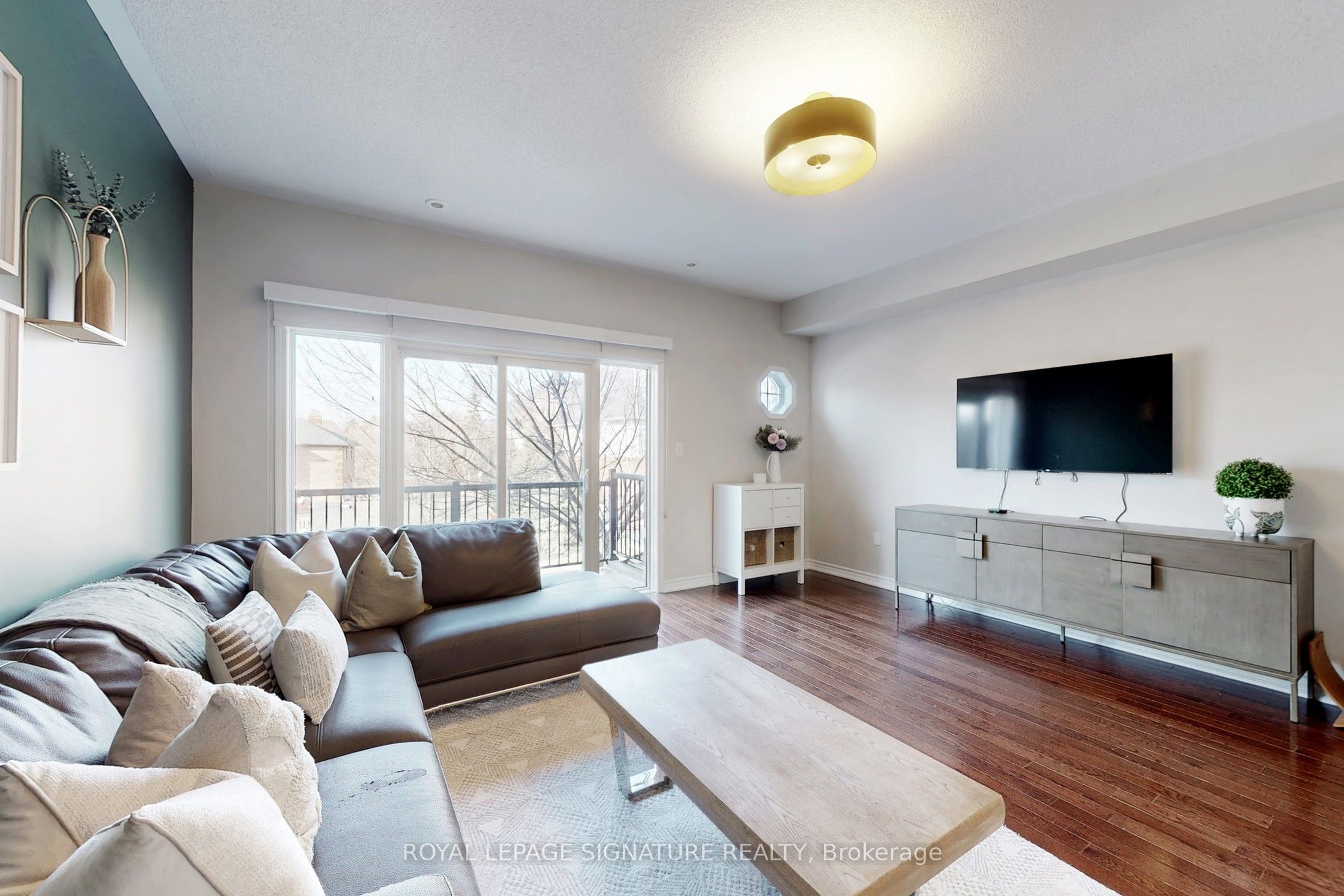 1115 Haig Boulevard 4