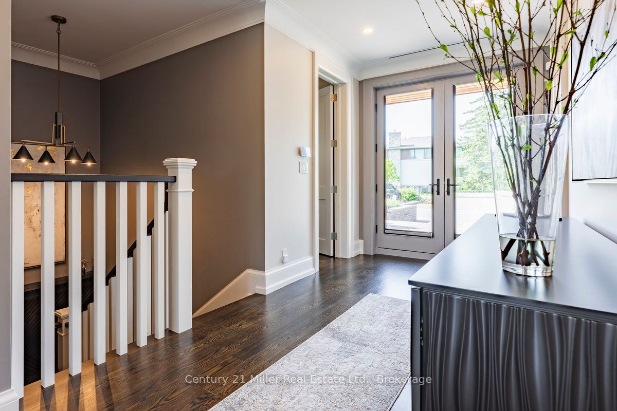 10 Maple Grove Drive 26