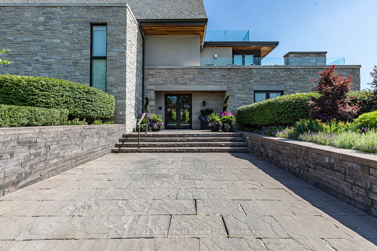 10 Maple Grove Drive 26