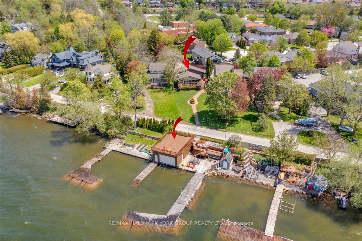 229 Lake Drive N