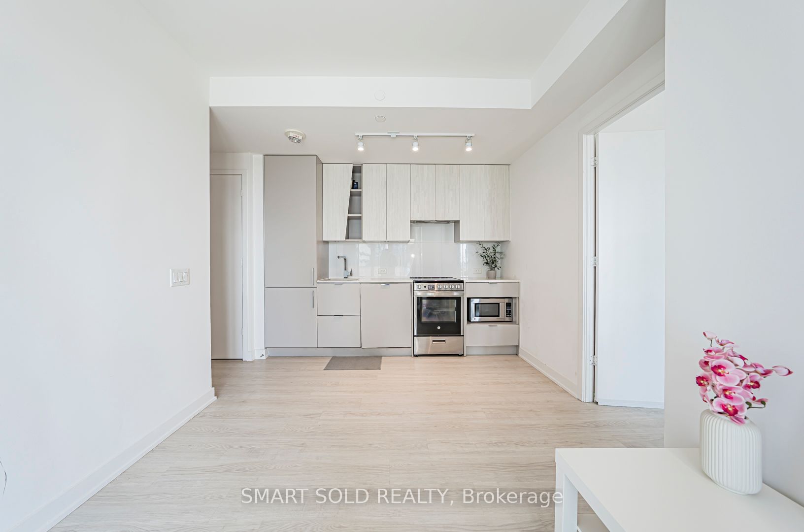 3883 Quartz Road 1101