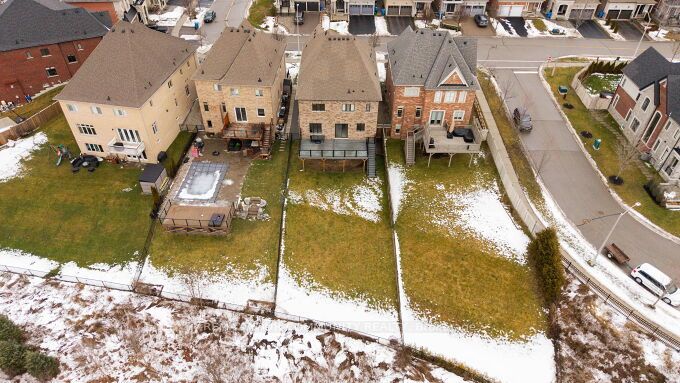 95 Strawbridge Farm Drive