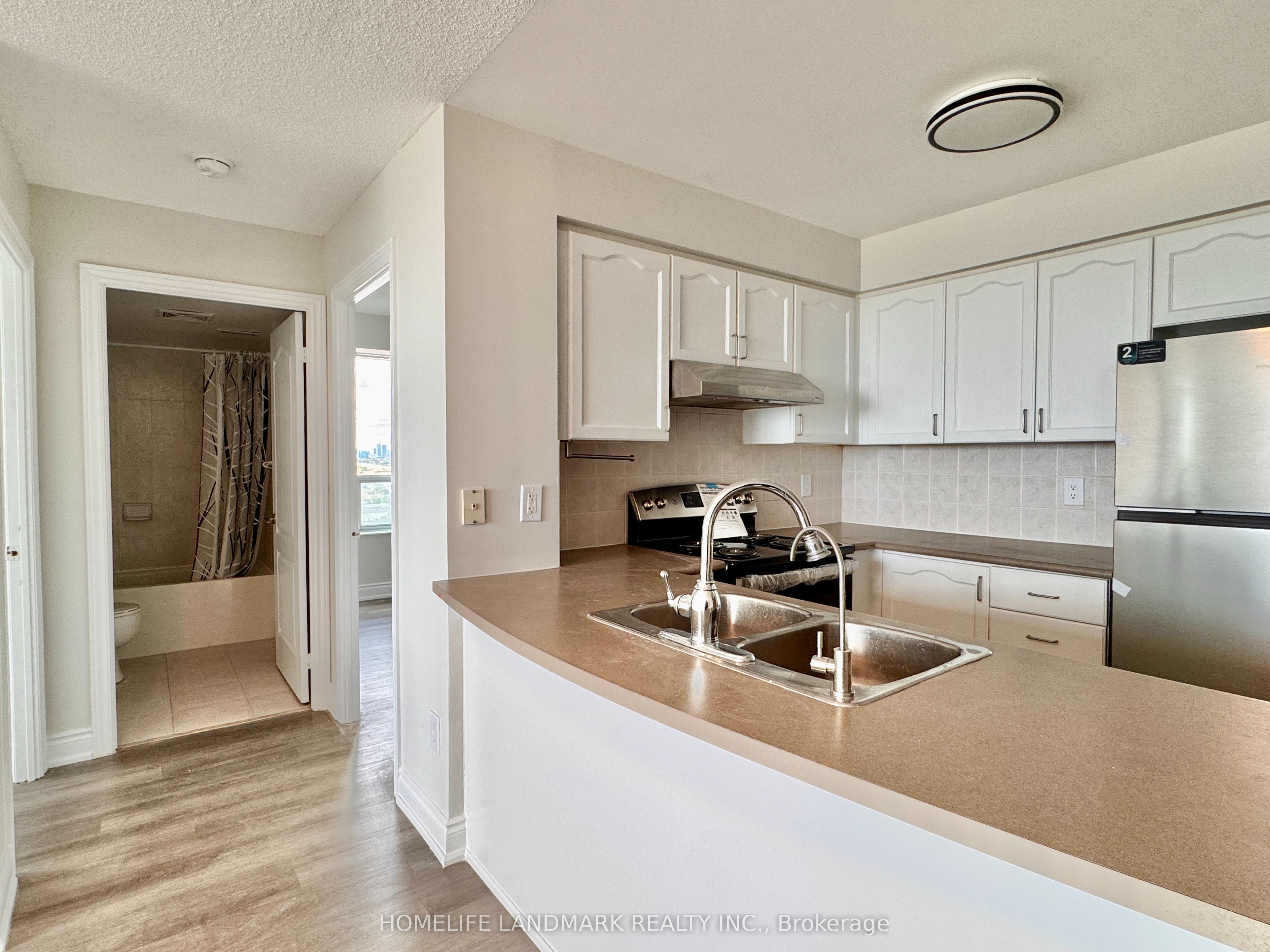 60 Brian Harrison Way 2302
