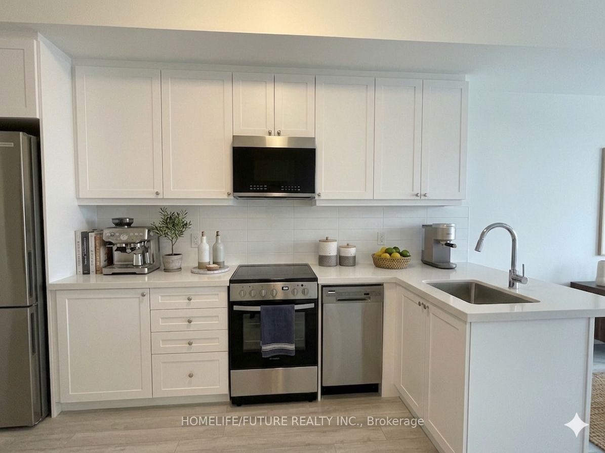 51 Clarington Boulevard 808