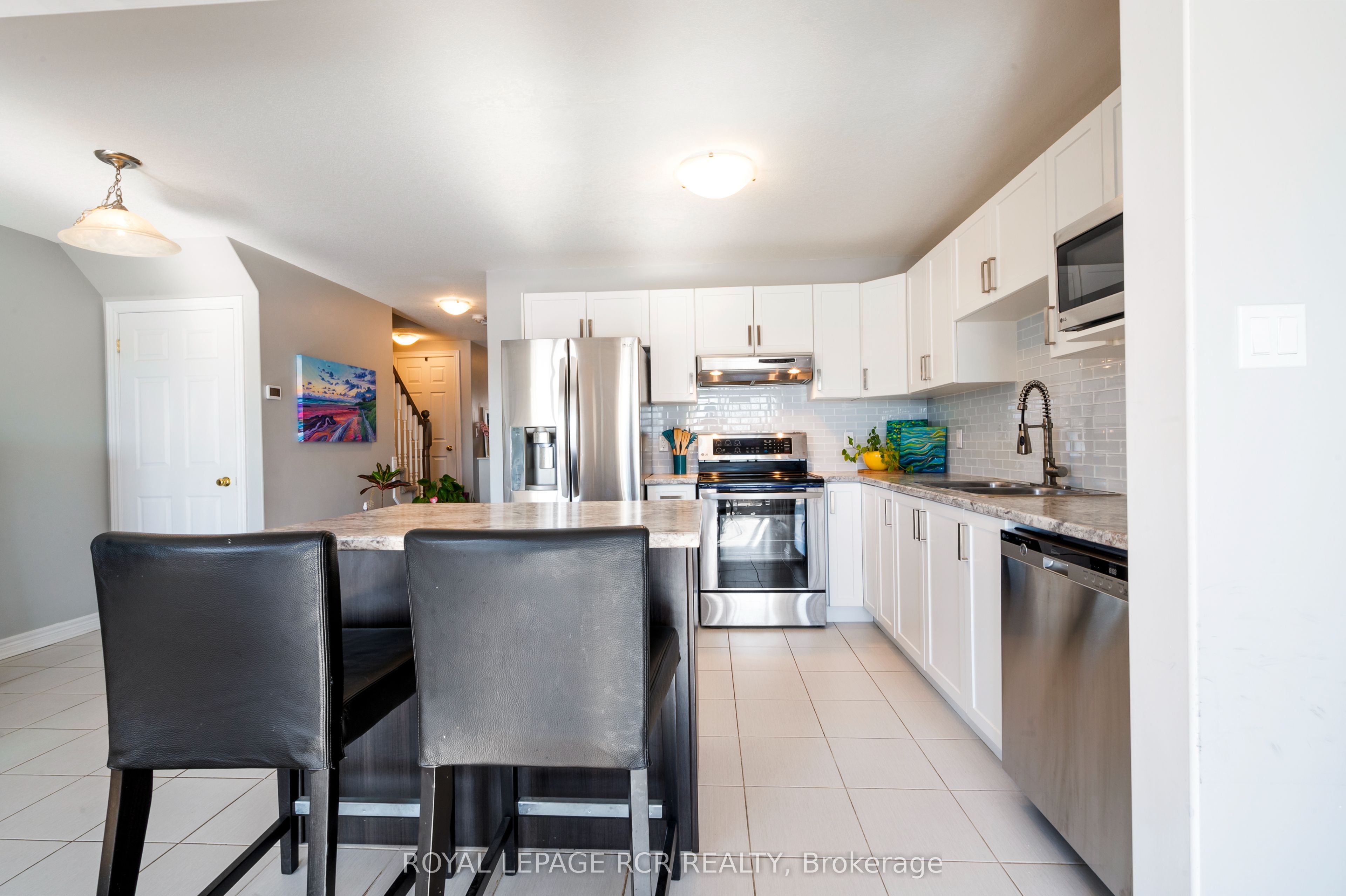 124 Parkinson Crescent 10