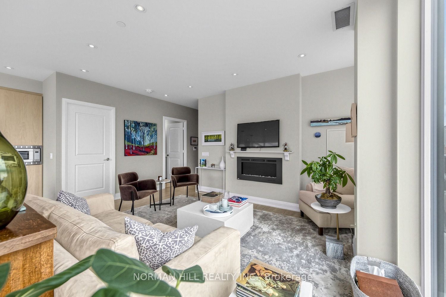 1 Belsize Drive 820