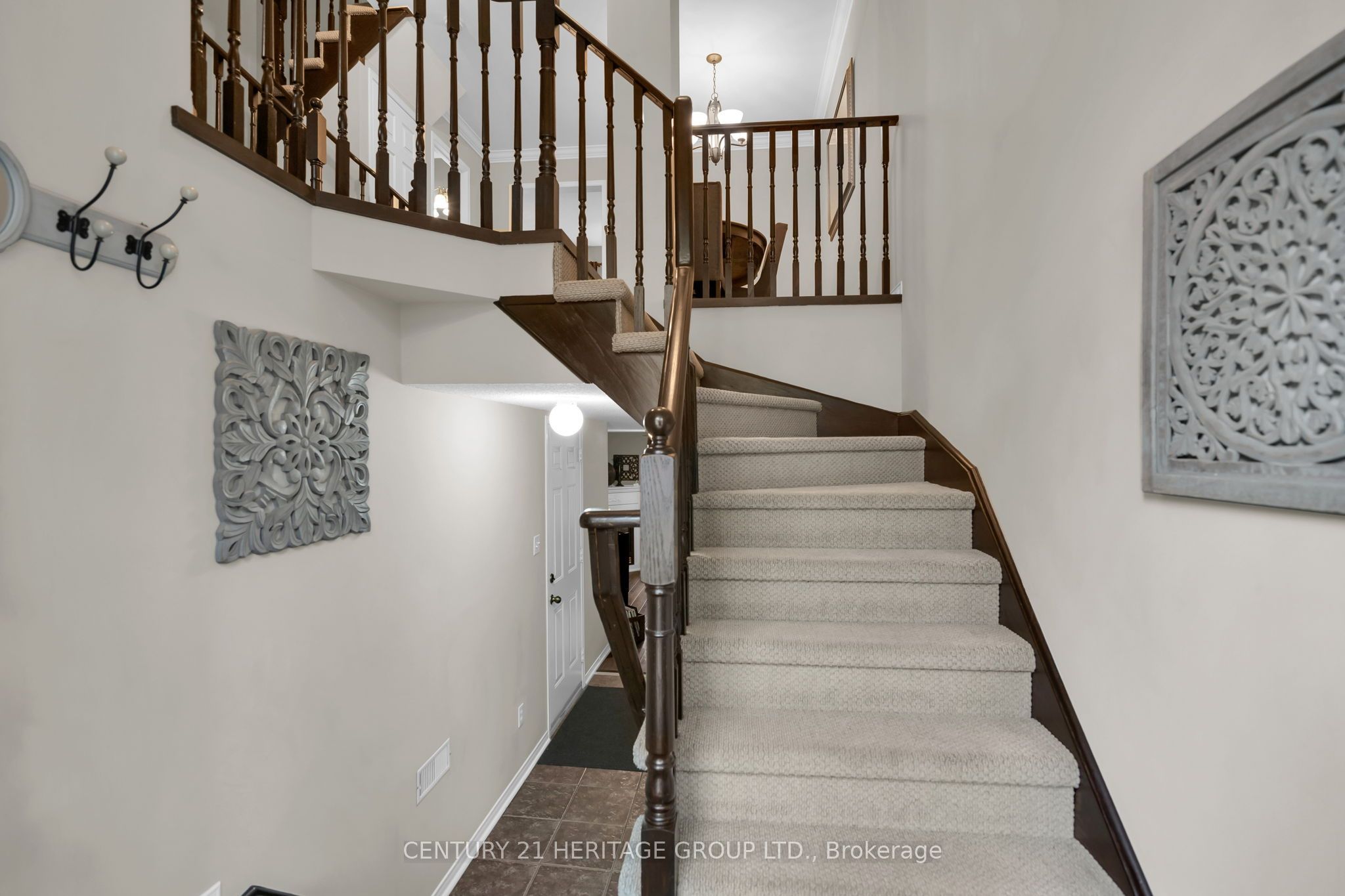 83 Mosaics Avenue