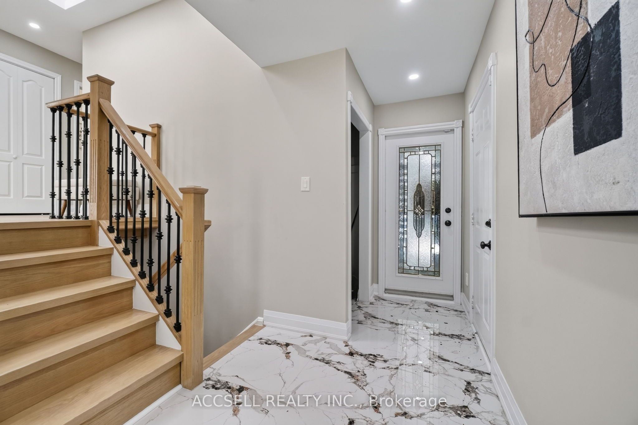 2446 Ventura Drive