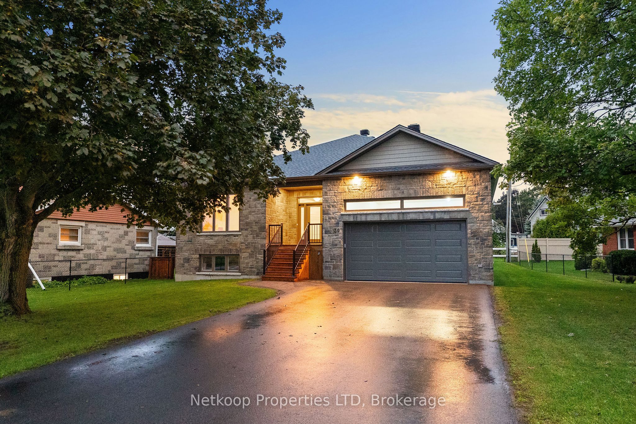 30 Lakeview Drive