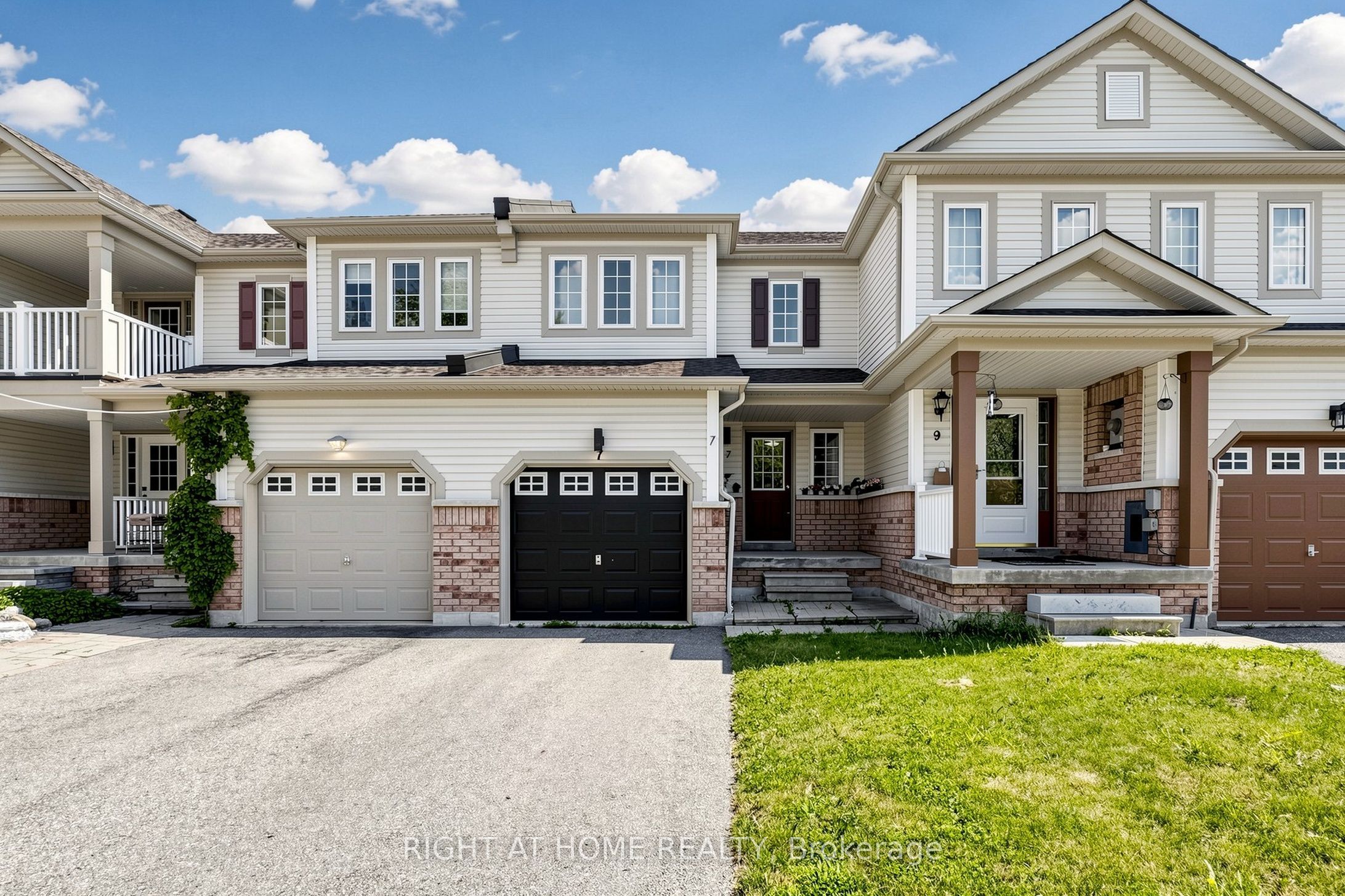 7 Macmillan Avenue