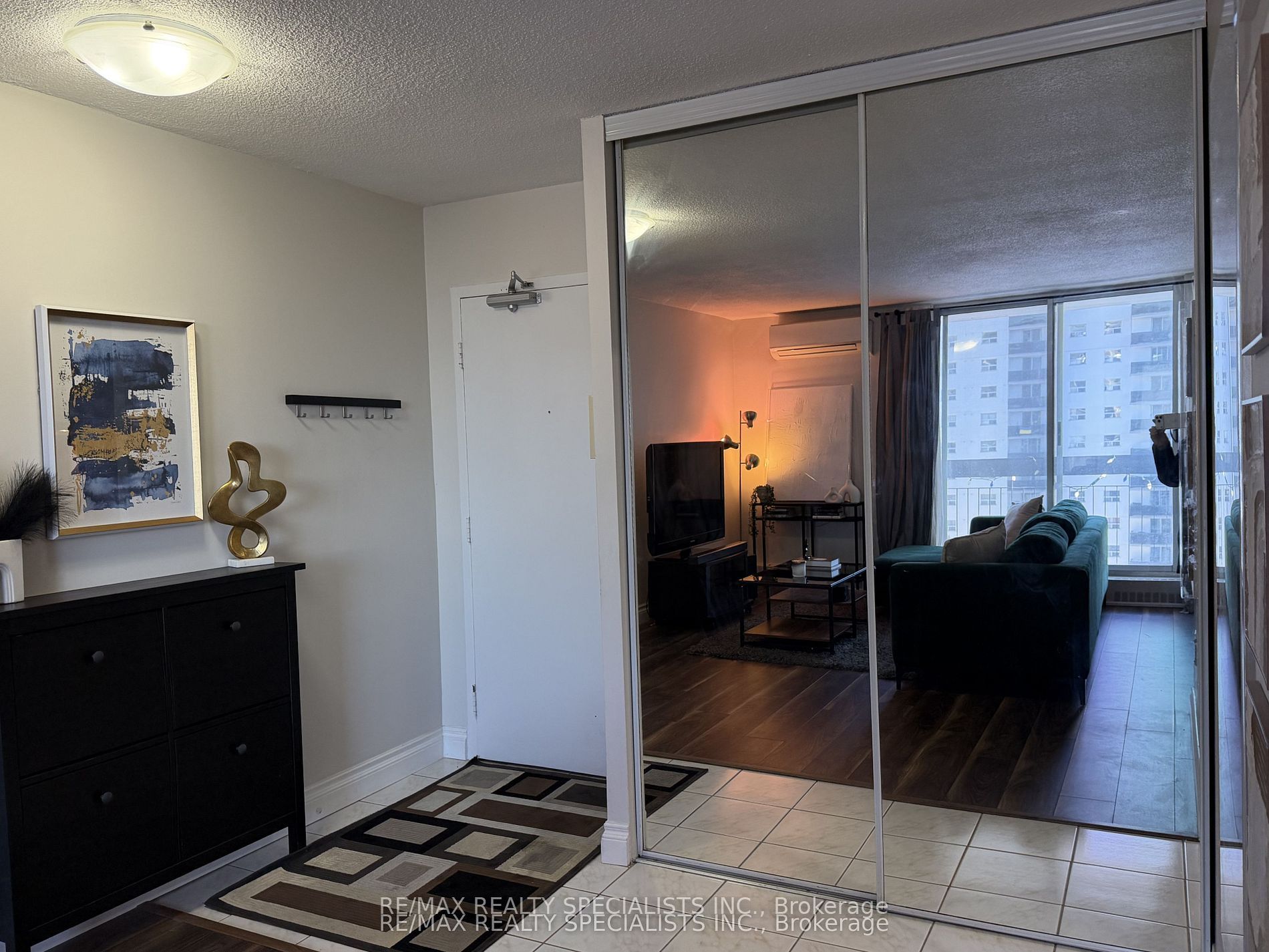 1100 Caven Street 810