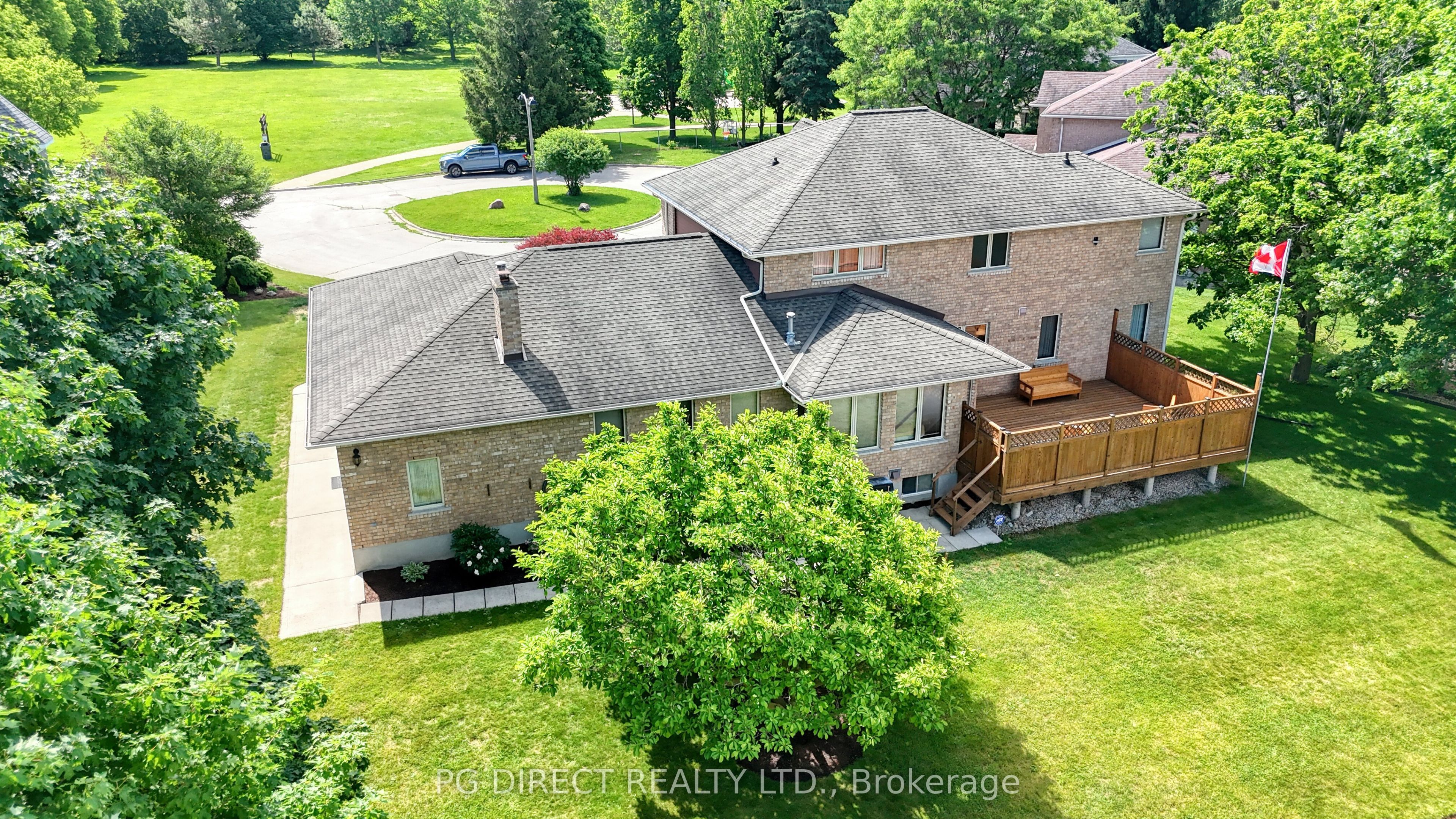 7 Old Stone Court