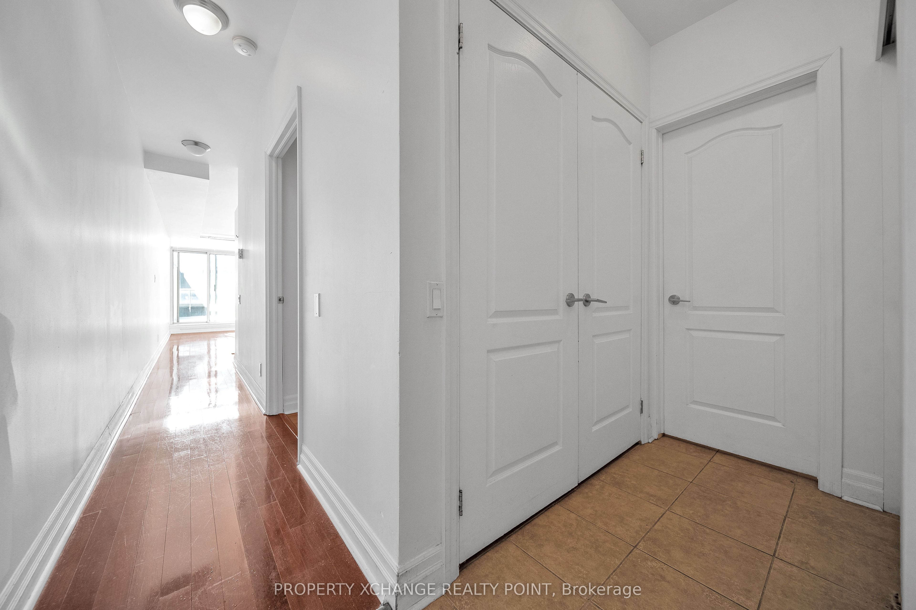 44 Bond Street W 313