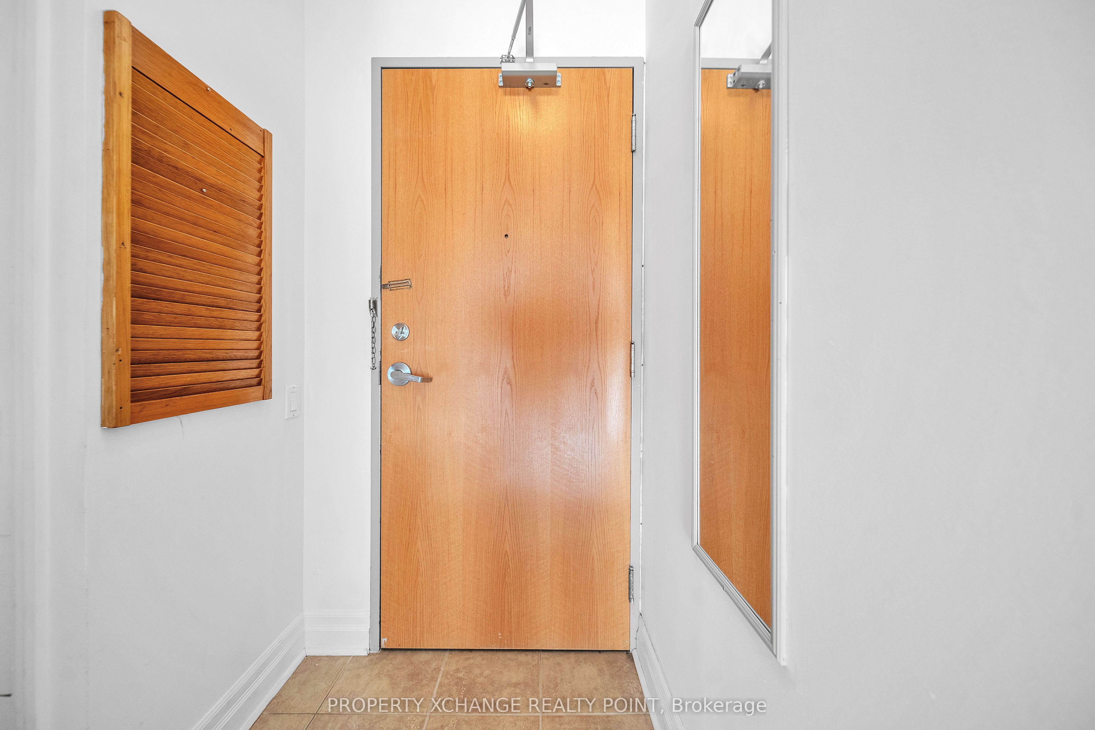 44 Bond Street W 313