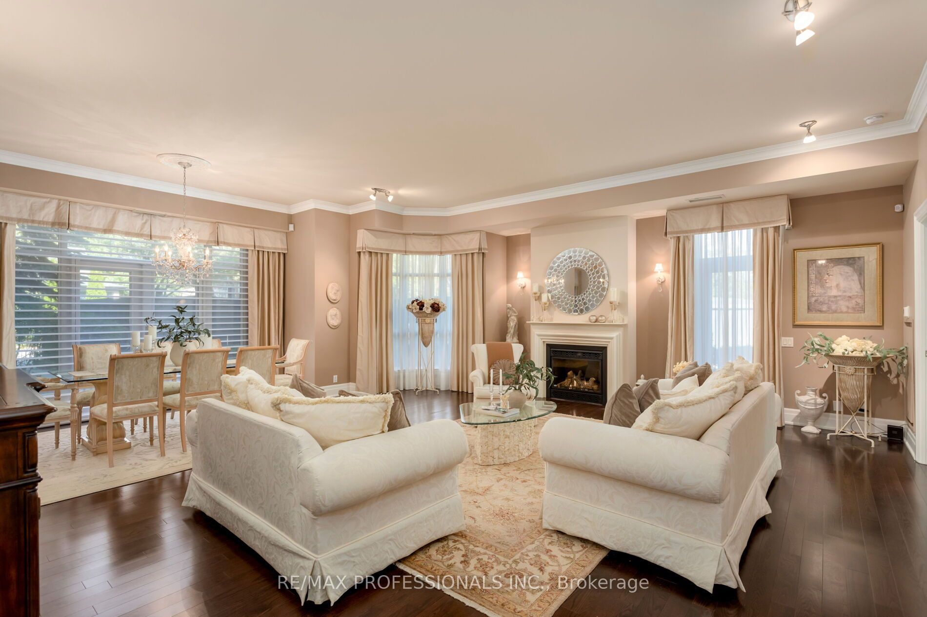 9 Burnhamthorpe Crescent 108