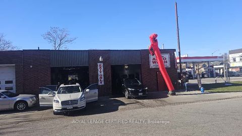 639 Langlois Avenue Windsor ON N9A 2G5