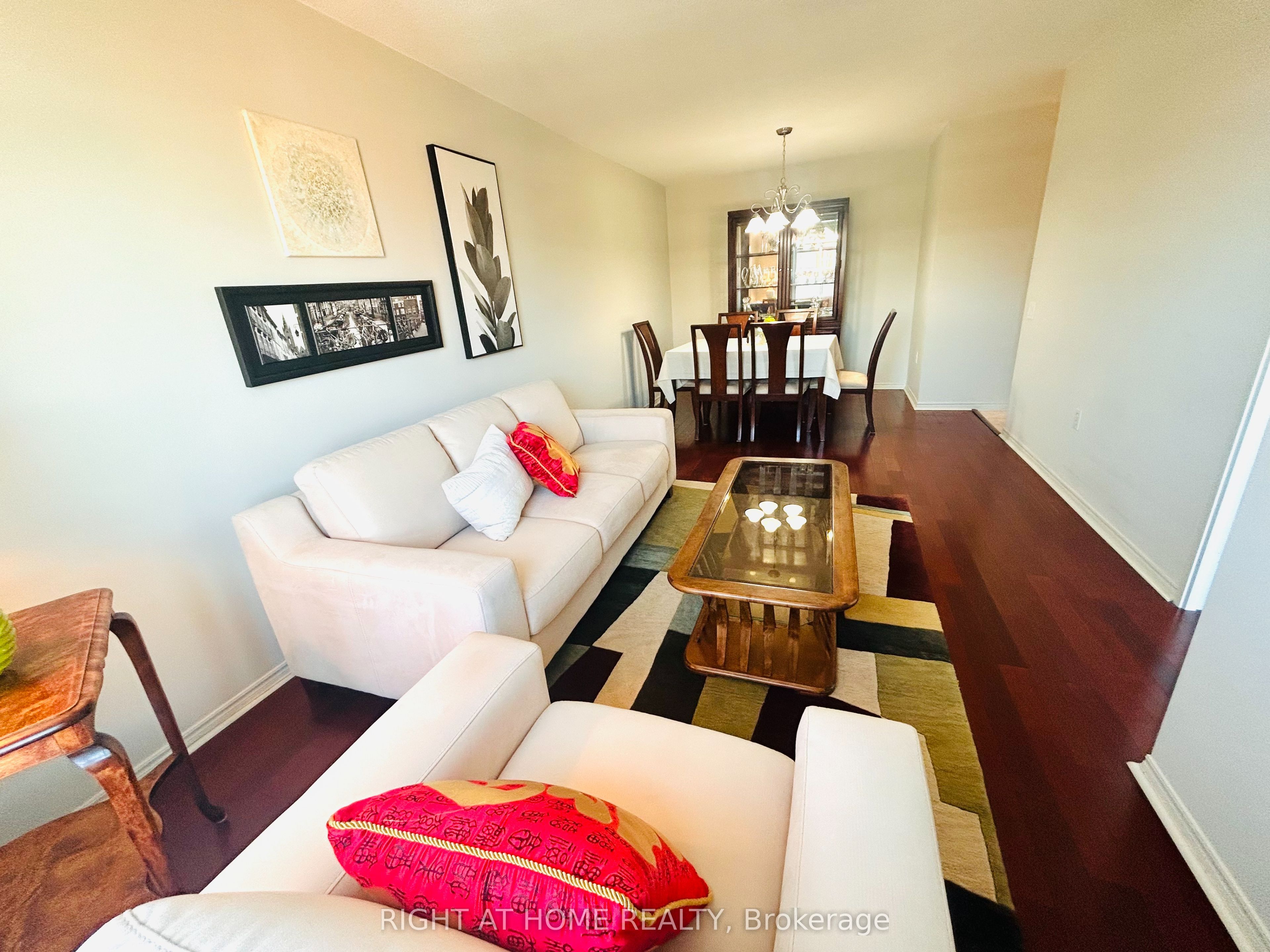 11 Thorncliffe Pk Drive 1009