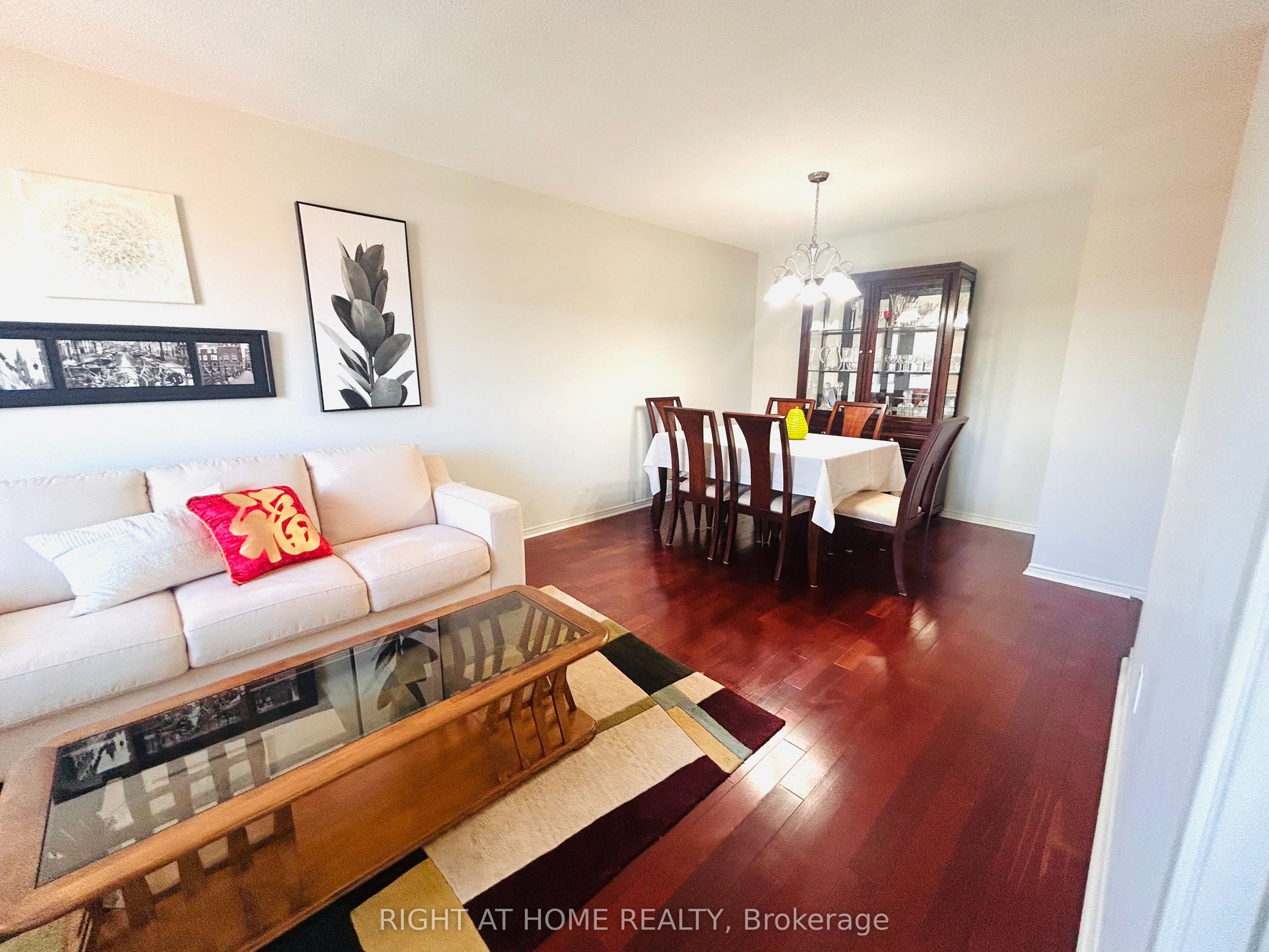 11 Thorncliffe Pk Drive 1009