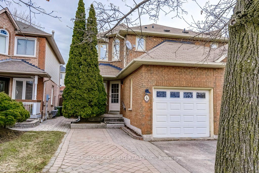 4 Harnesworth Crescent