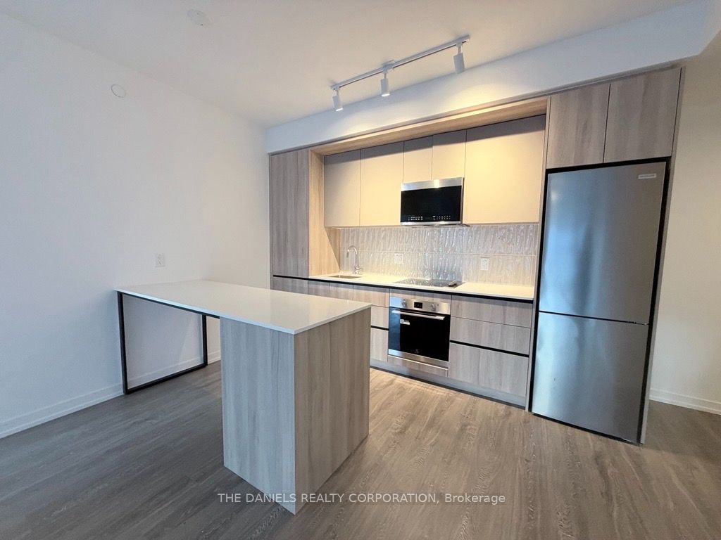 2485 Eglinton Avenue W 311