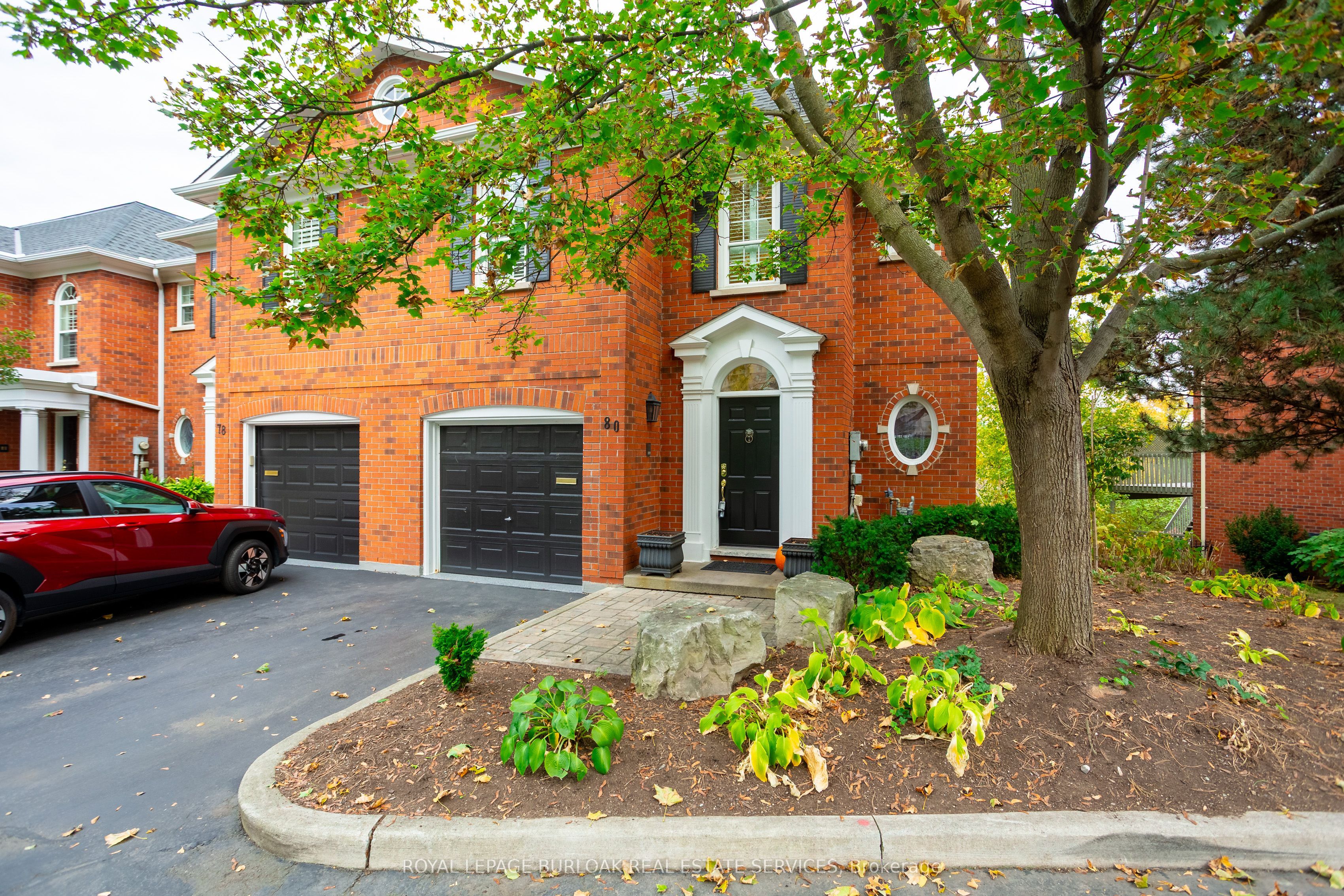 80 Fairwood Place W