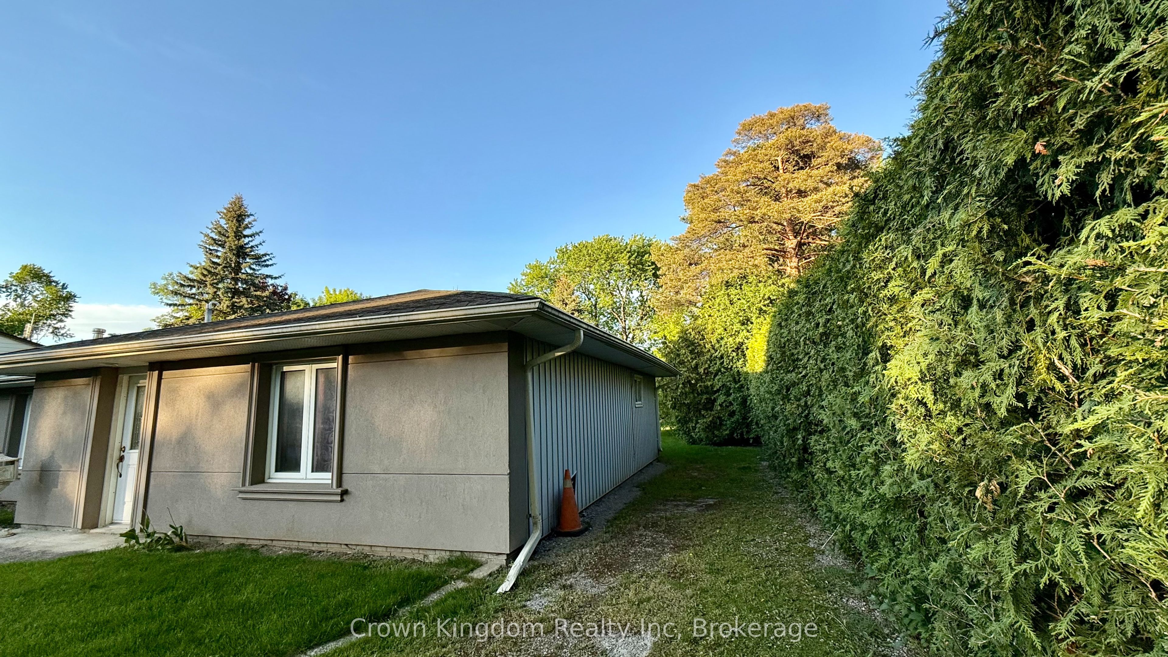 1967 Southview Drive