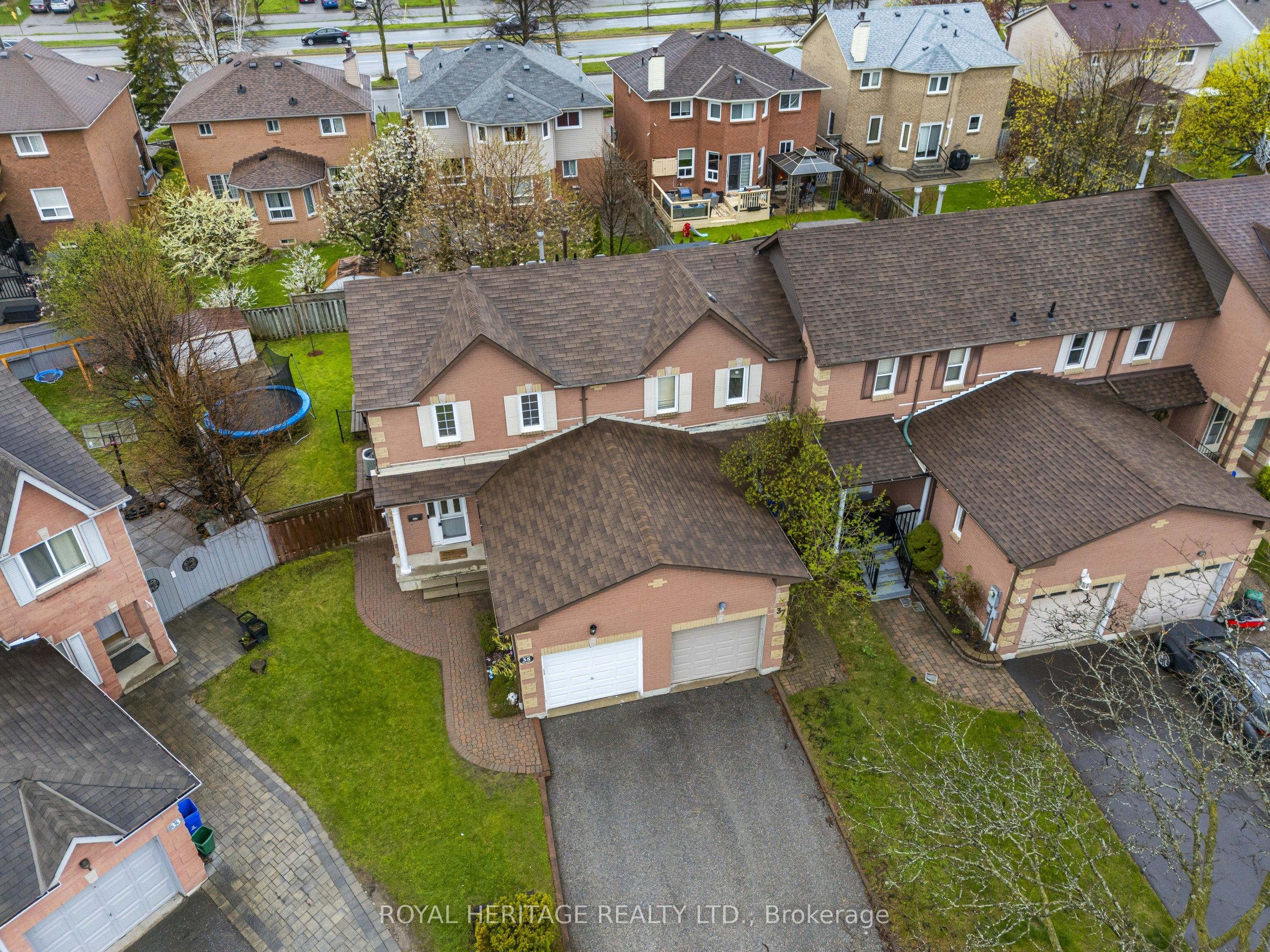 35 Hughes Crescent