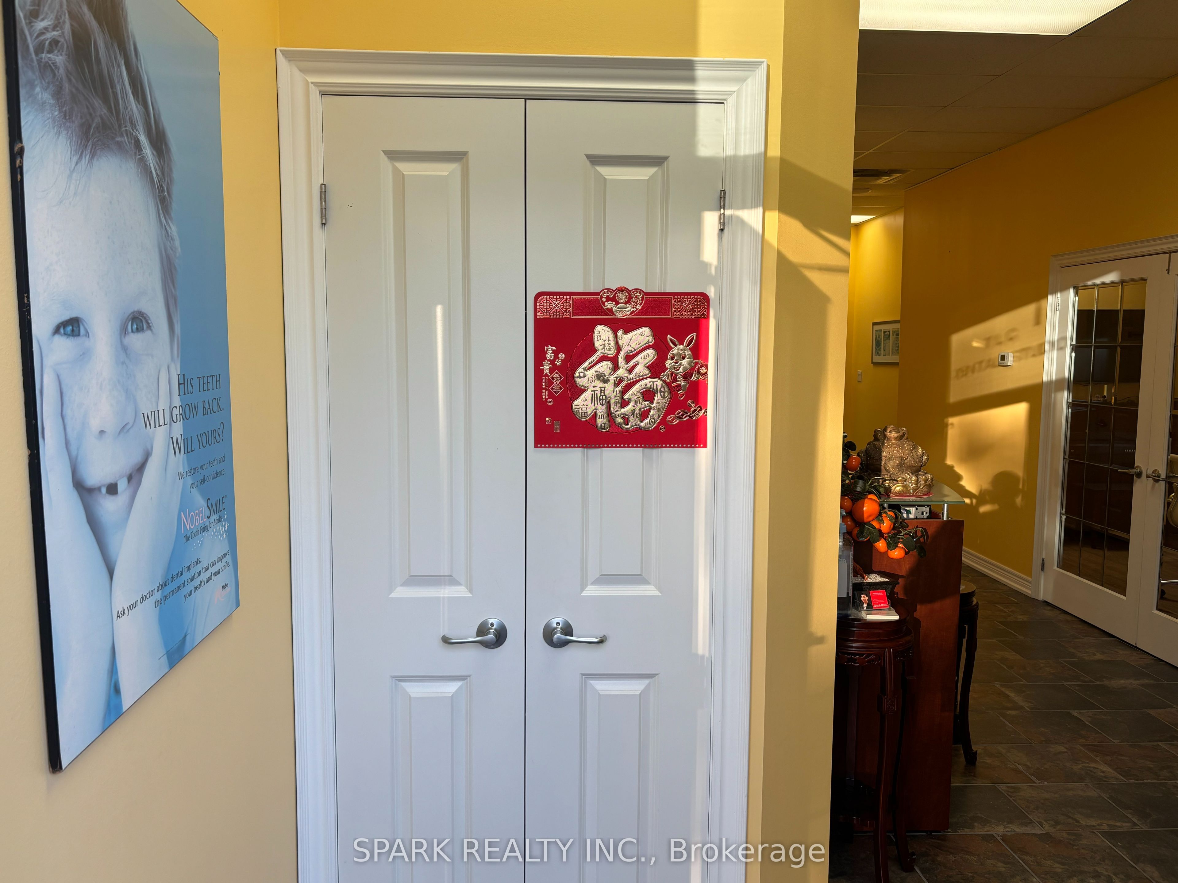 5006 South Service Road 6