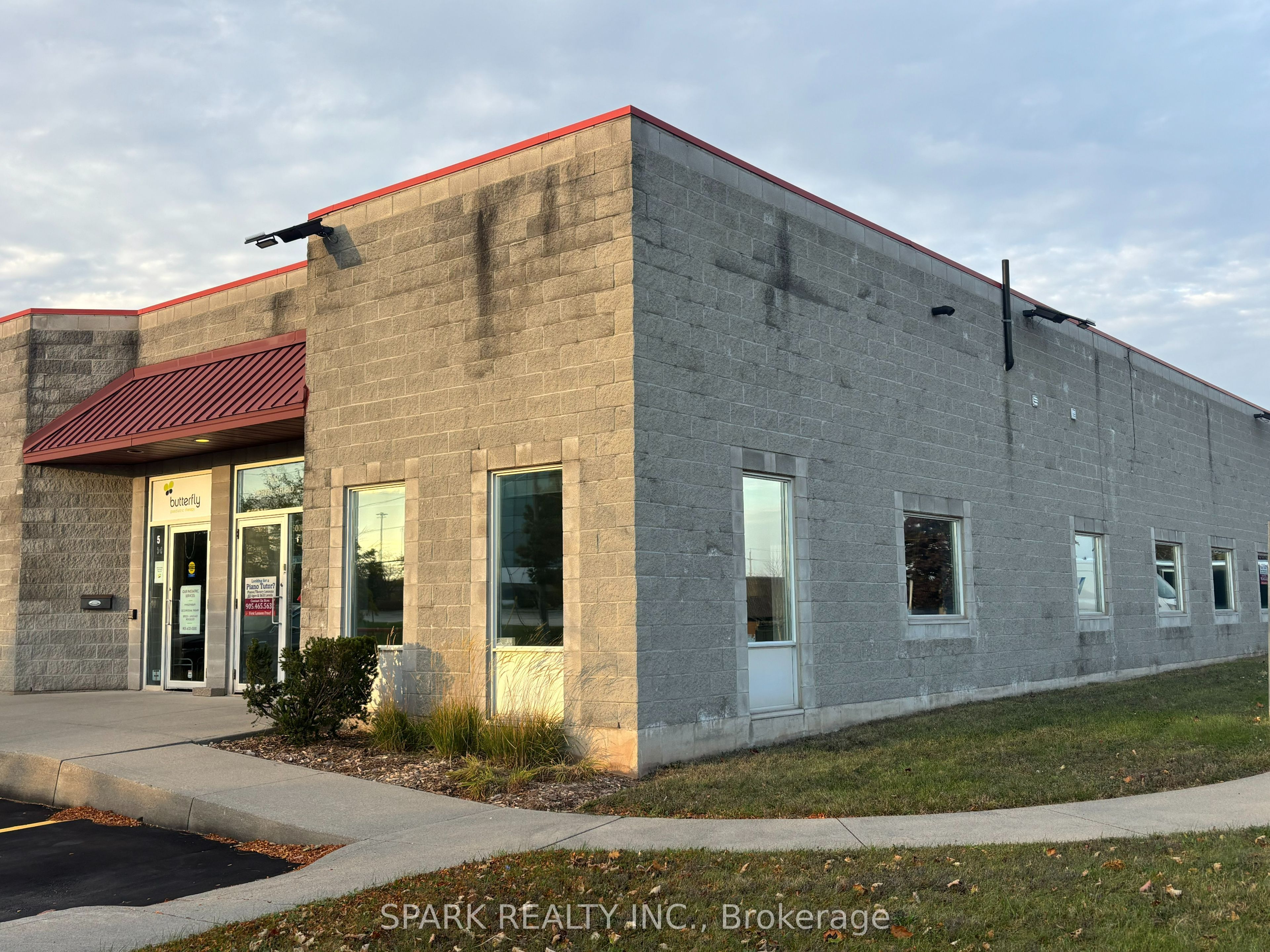 5006 South Service Road 6