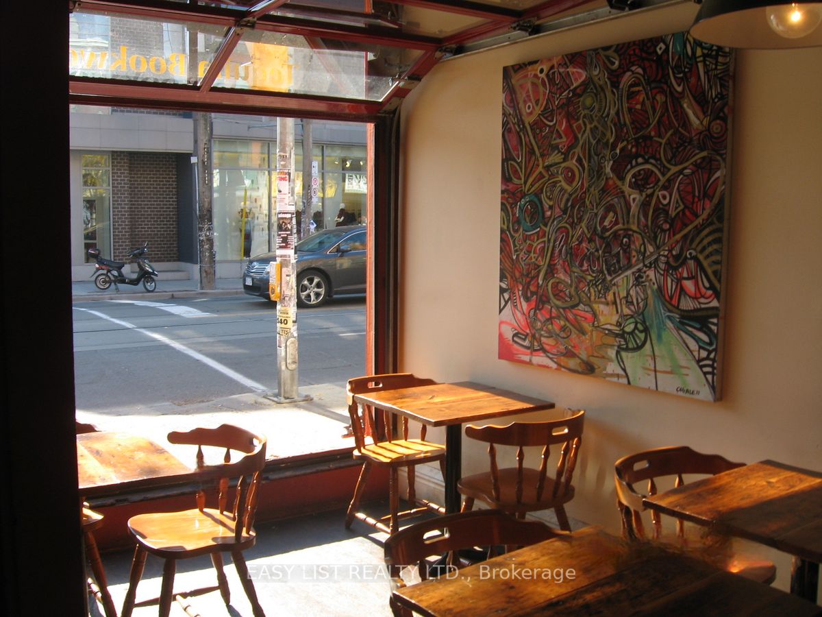 512 Queen Street W