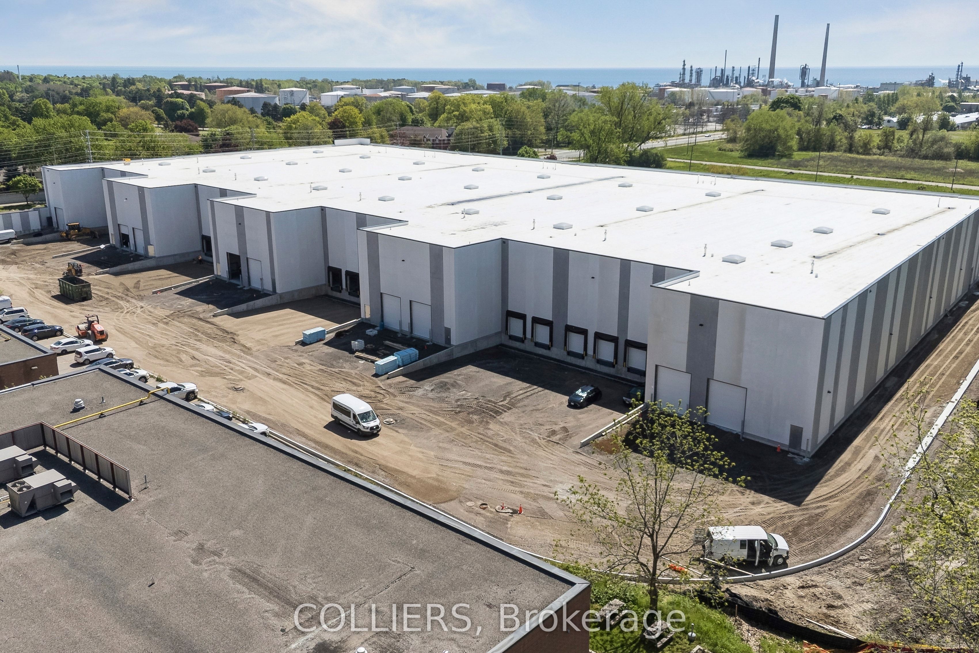 770 Southdown Road 105/106