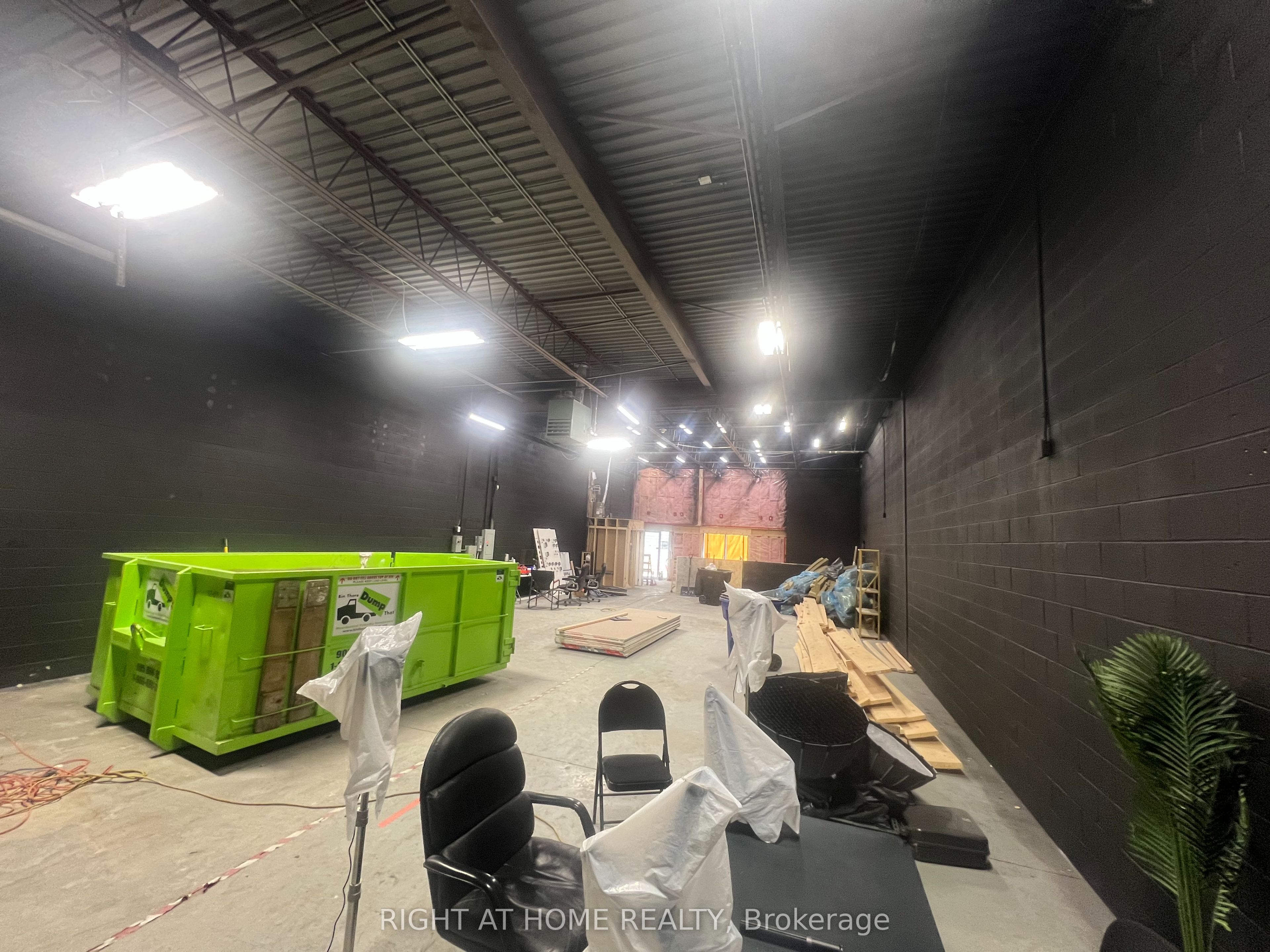 1895 Clements Road 127