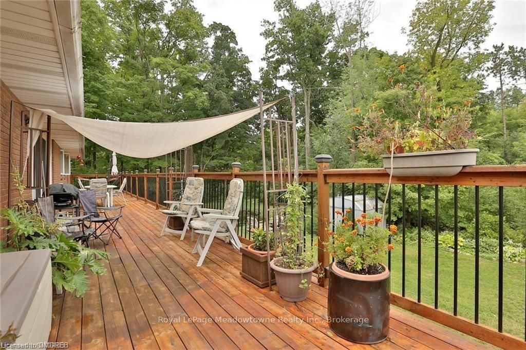 225/269 CAMPBELL Avenue E