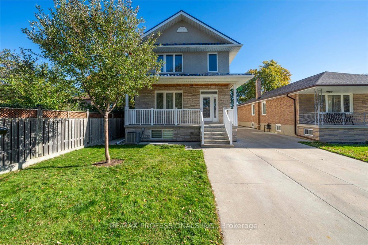 3 Gair Drive