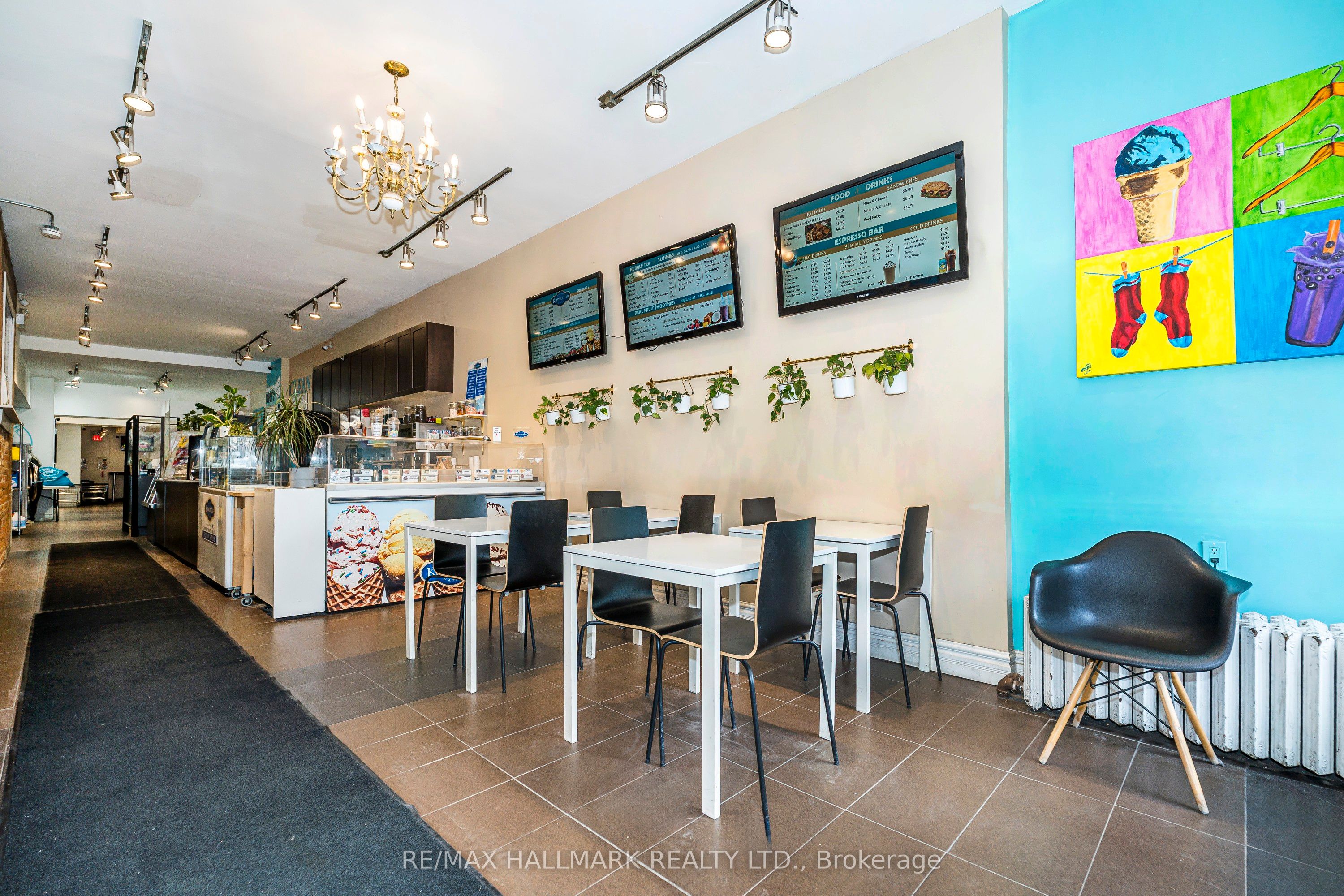 956 St Clair Avenue W Main Floor