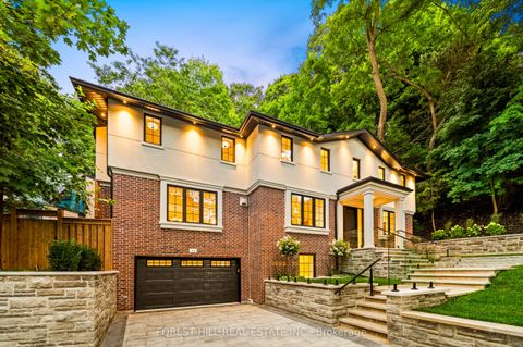 52 Roxborough Drive Toronto C09 ON M4W 1X1