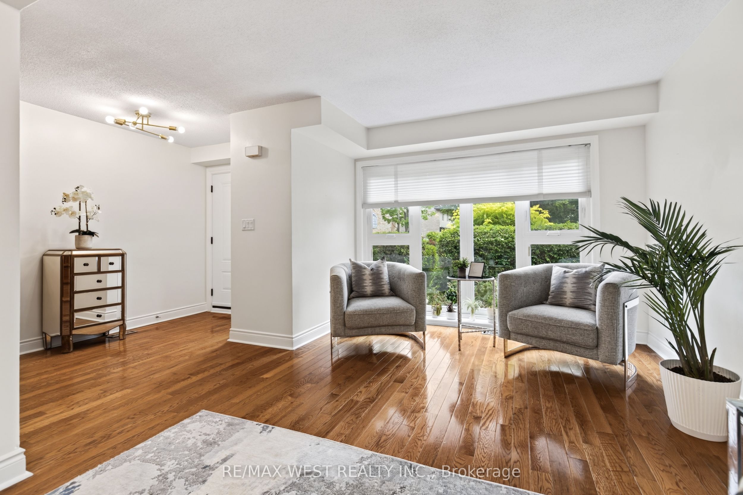 823 Hyde Road