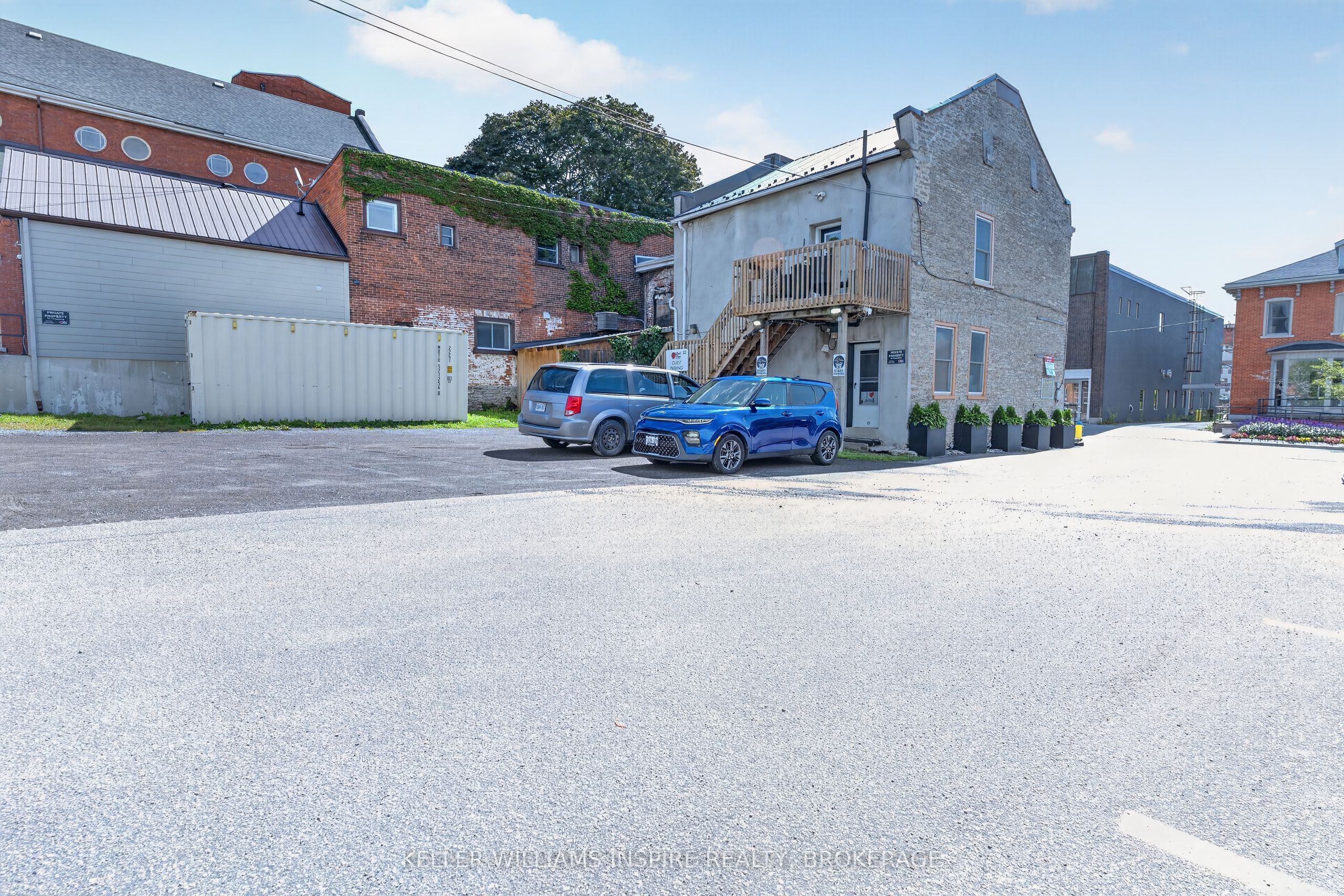 20-30 Victoria Avenue
