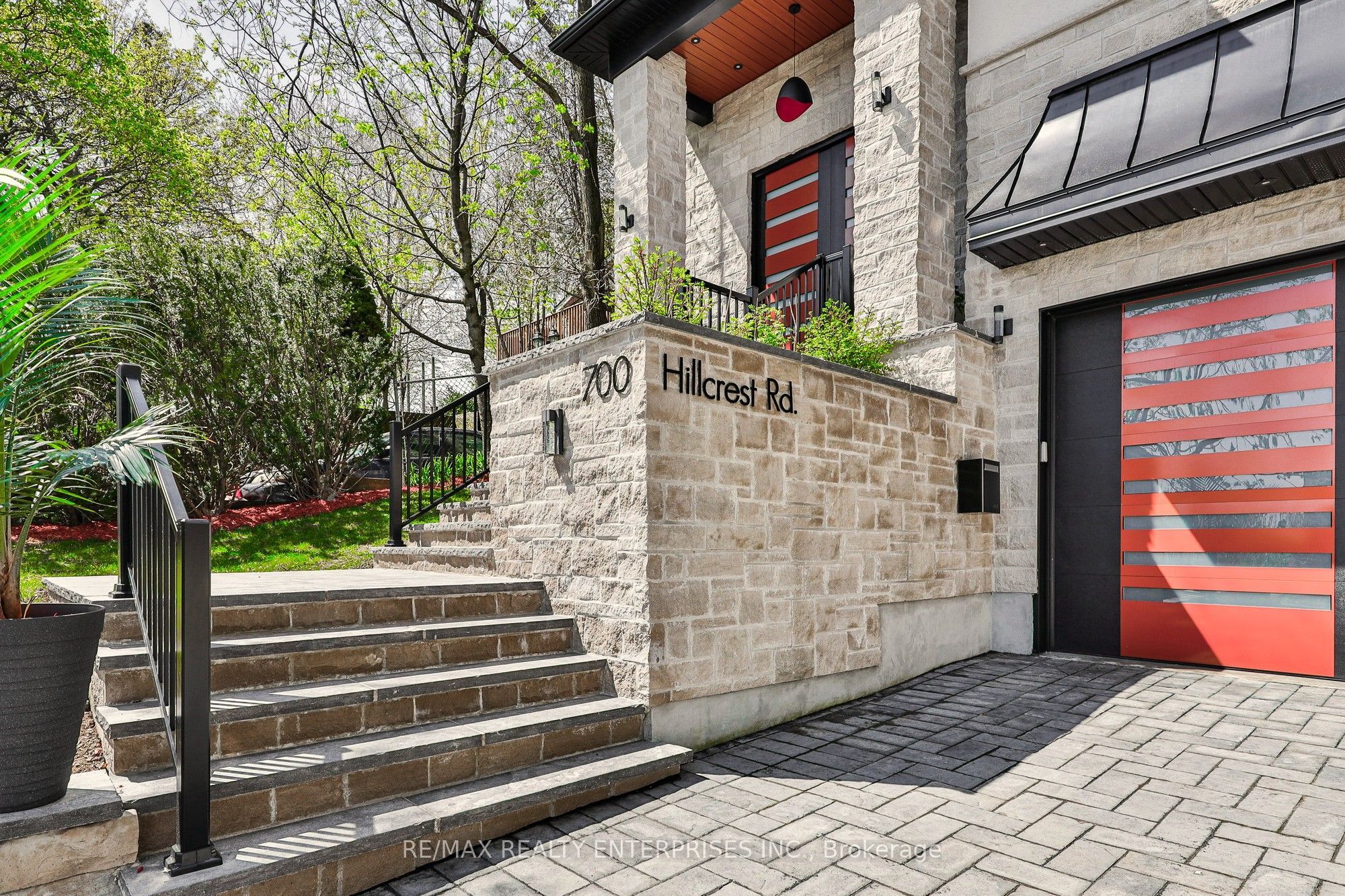 700 Hillcrest Road