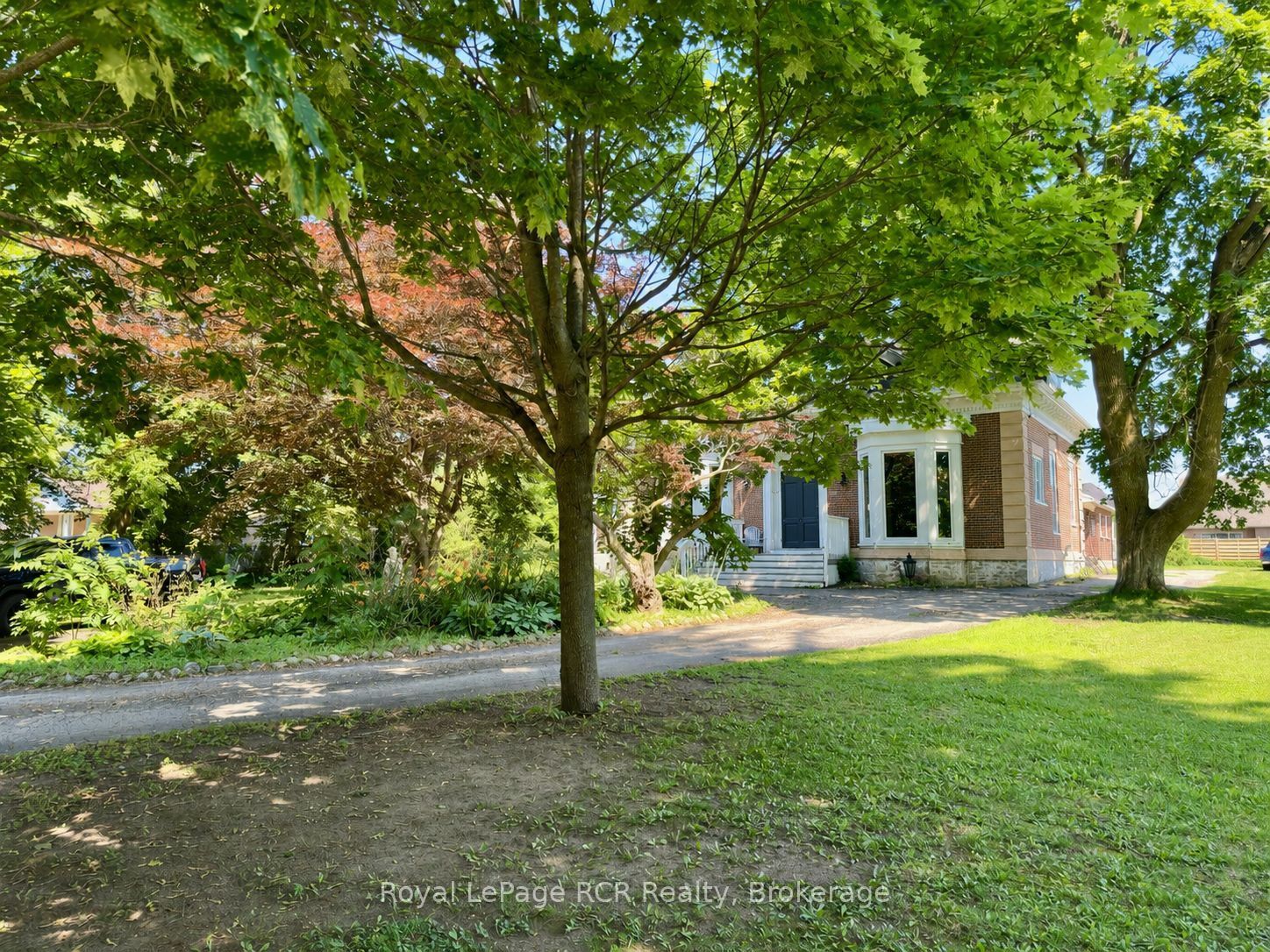 388 Durham Road E