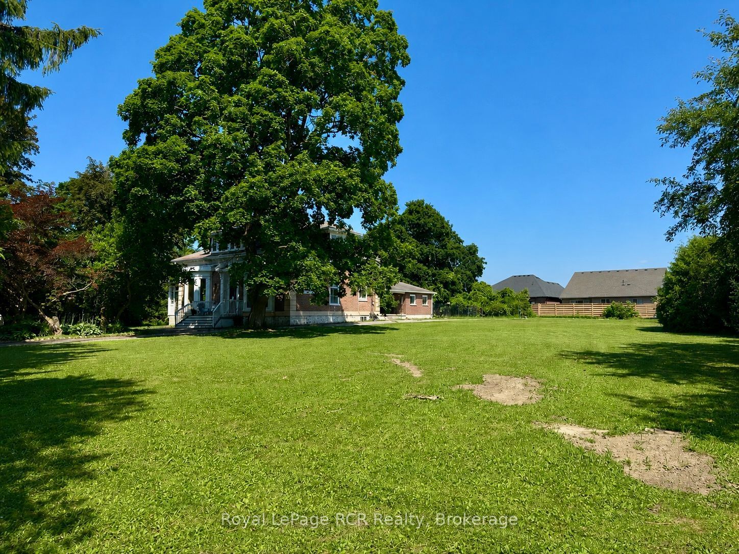 388 Durham Road E
