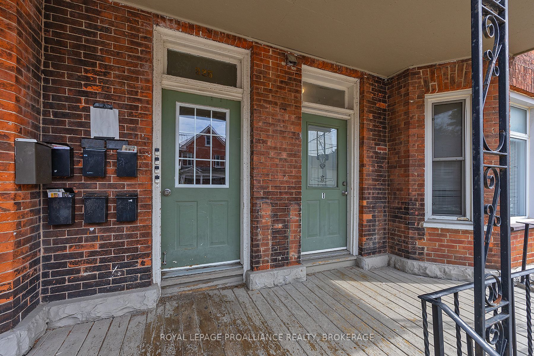 325 Johnson Street