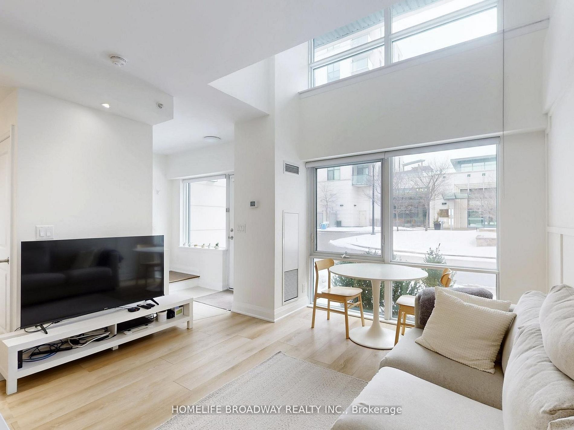 24 Woodstream Boulevard 112