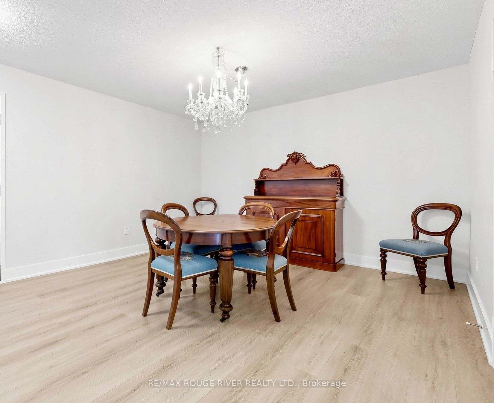 1555 Finch Avenue E 3007