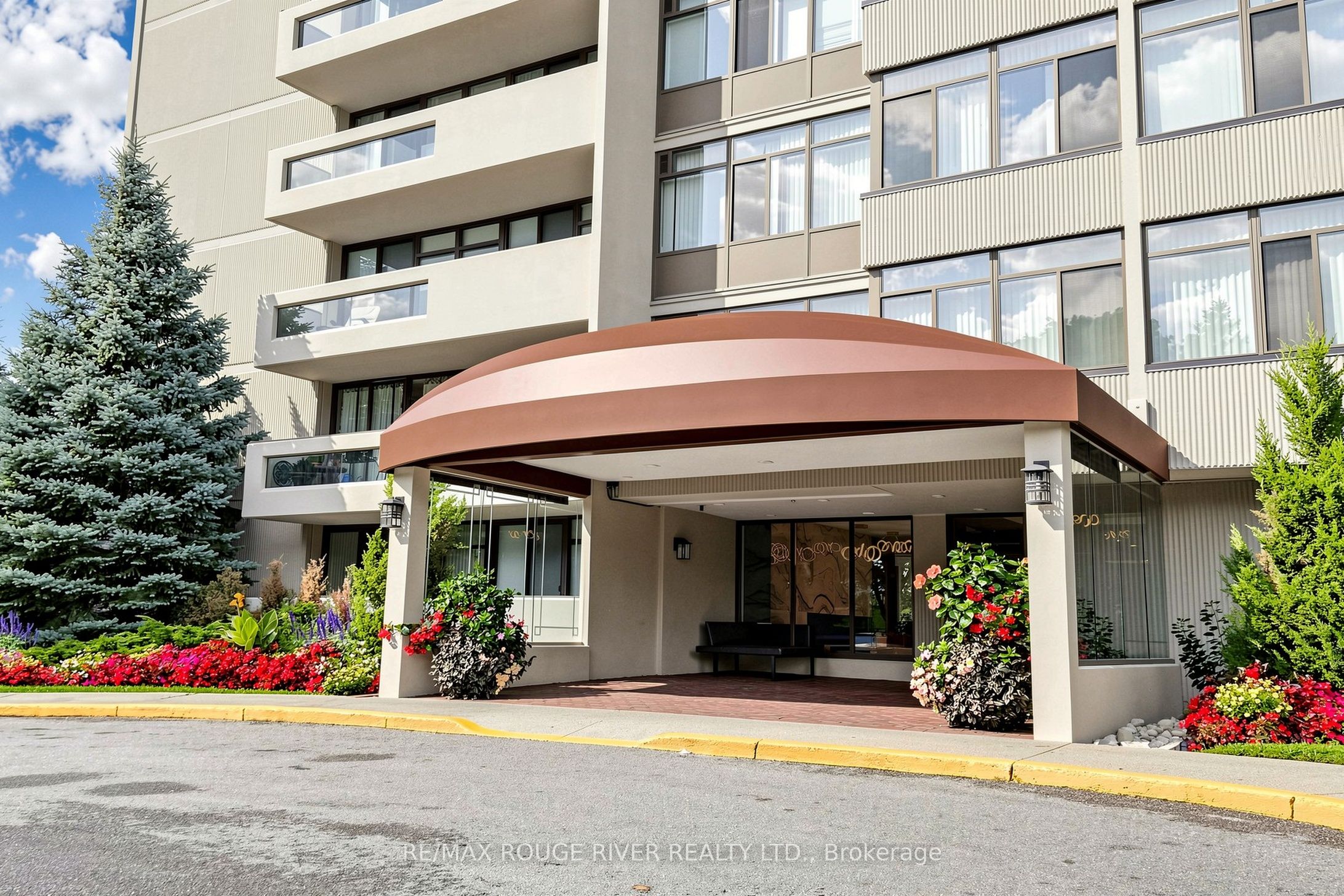 1555 Finch Avenue E 3007