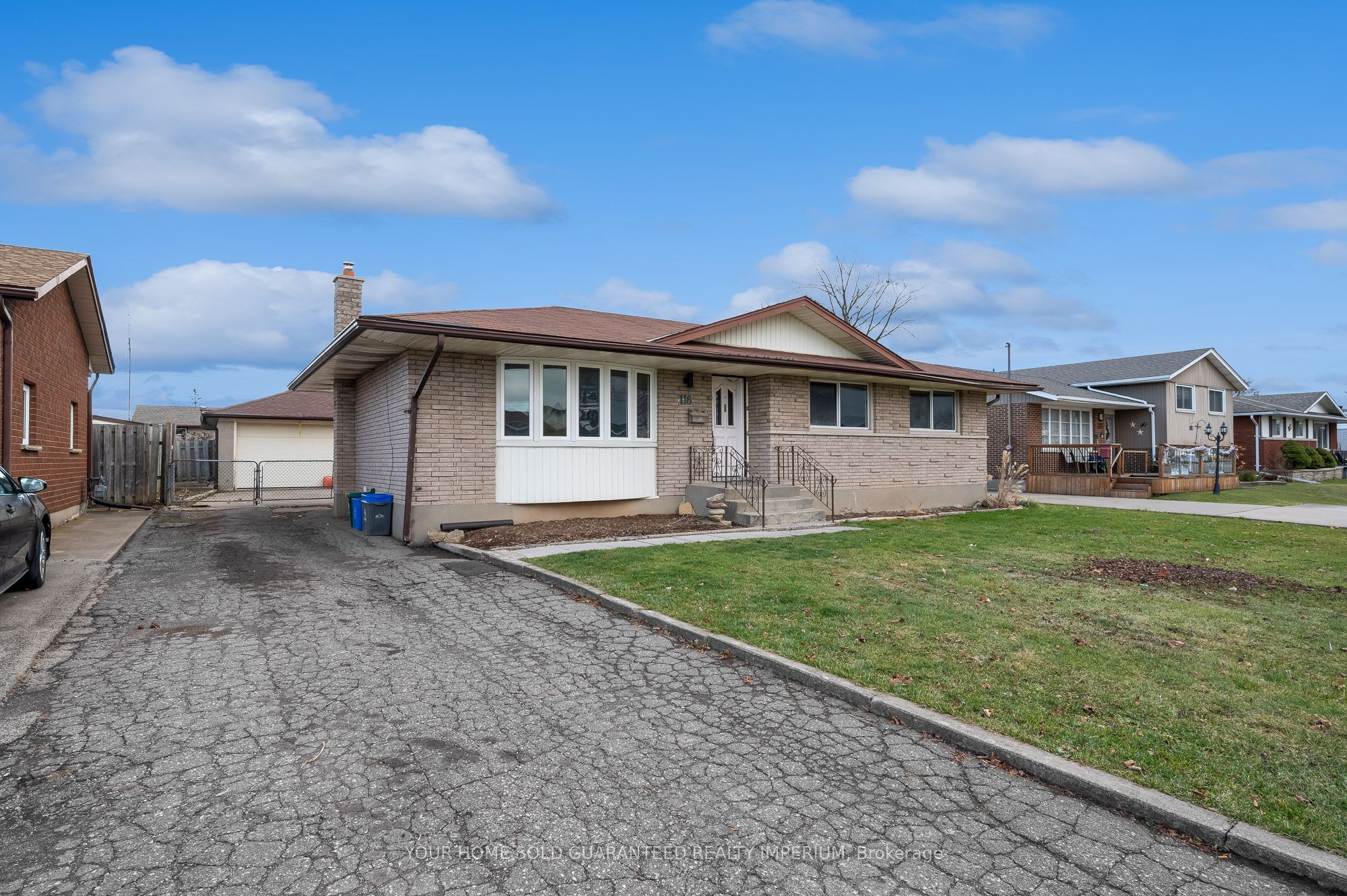 116 Collier Road S
