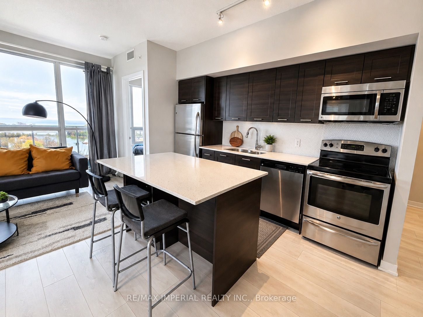 2212 Lake Shore Boulevard W 3001