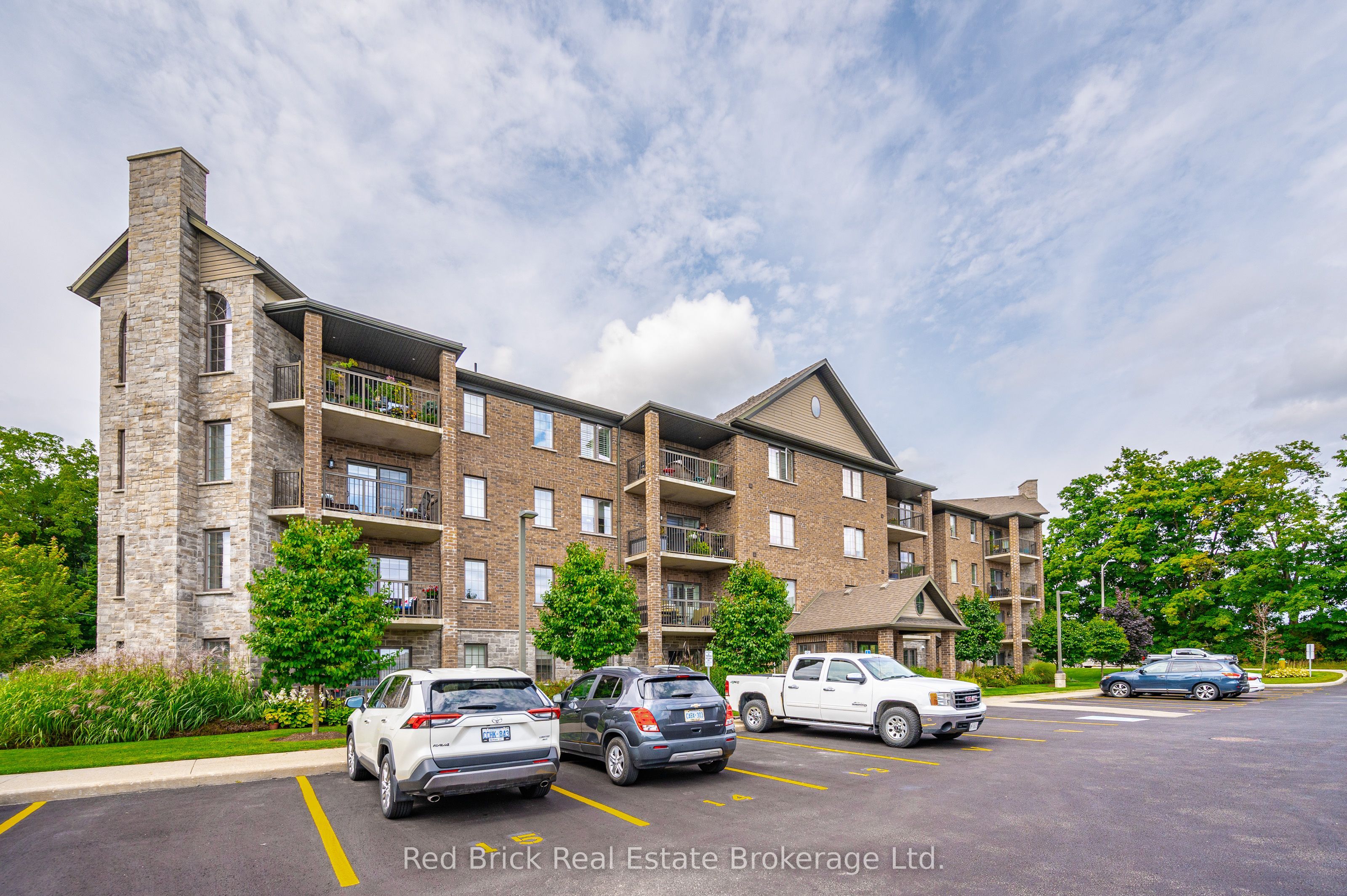 6492 GERRIE Road 207