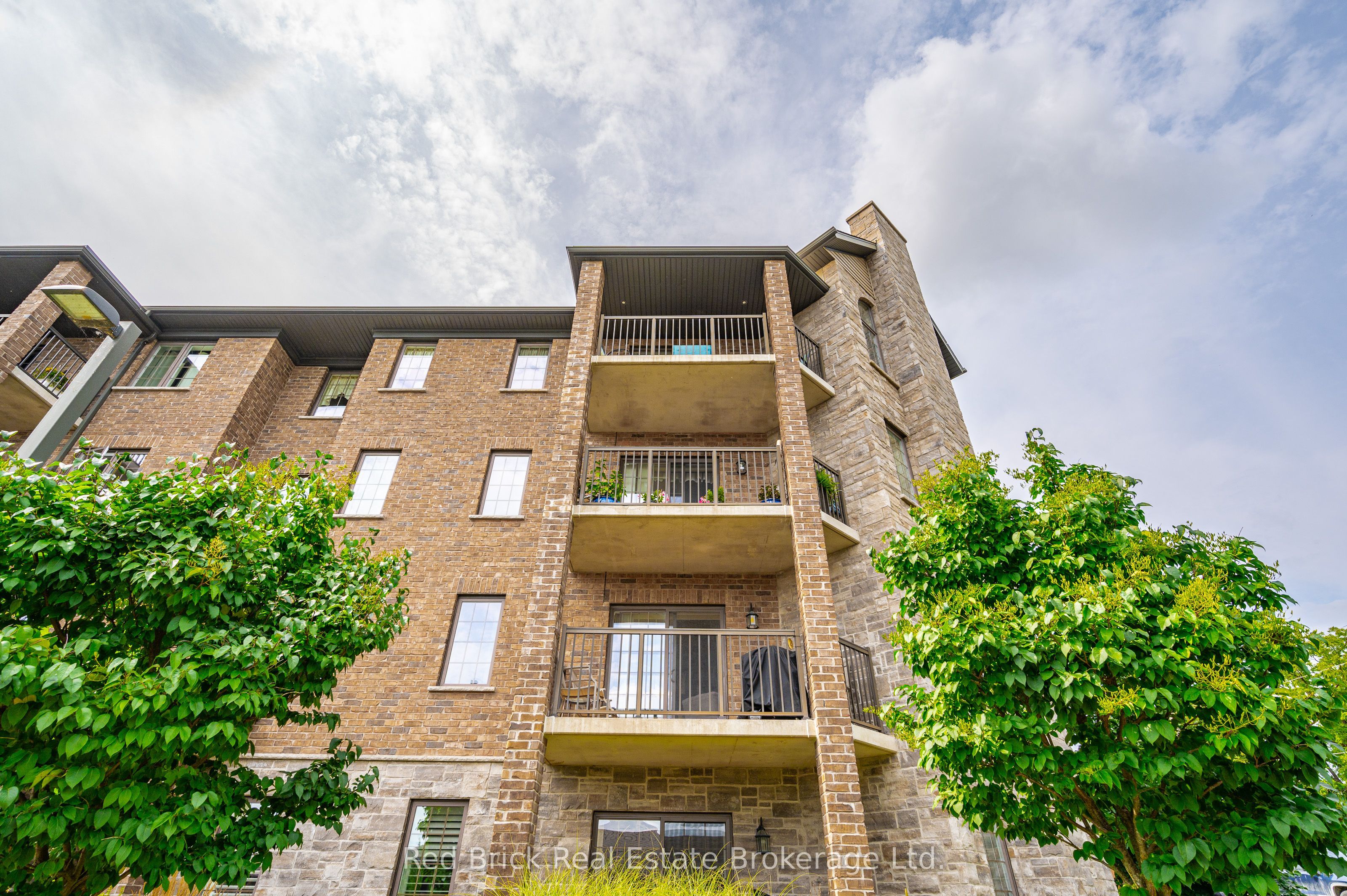 6492 GERRIE Road 207